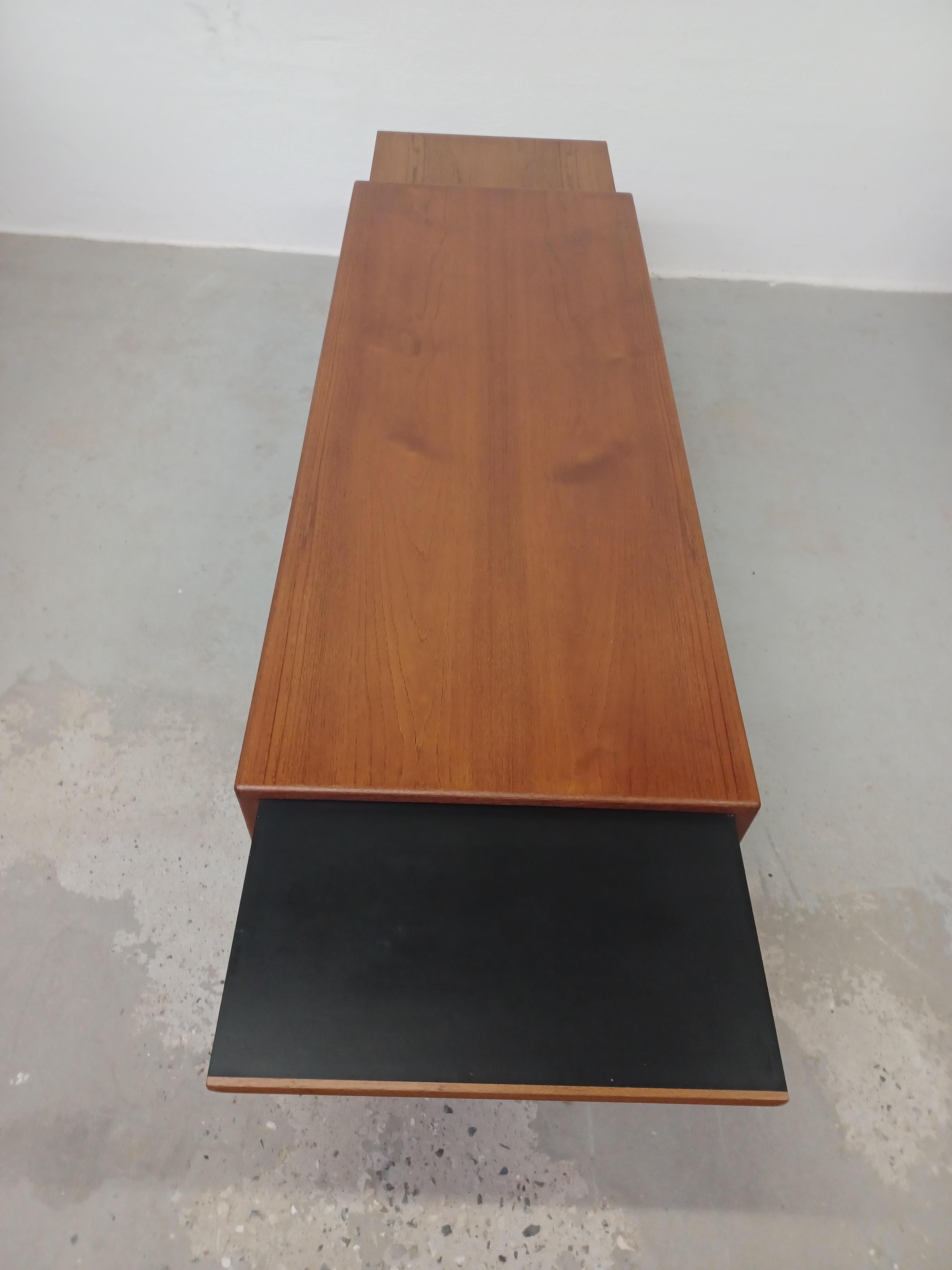 Fully Restored Danish Johannes Andersen Coffee Table in Teak by CFC Silkeborg For Sale 3