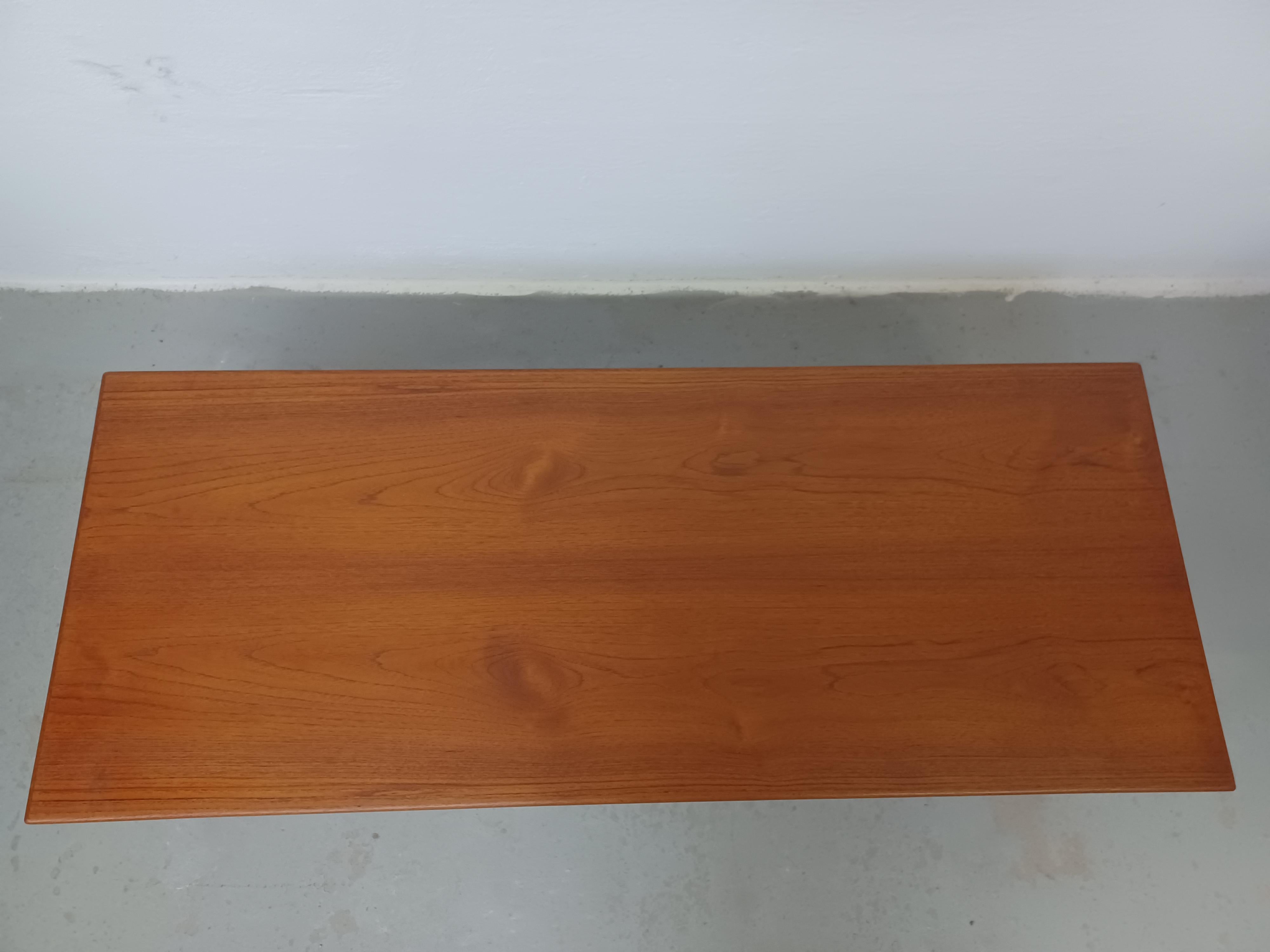 Scandinavian Modern Fully Restored Danish Johannes Andersen Coffee Table in Teak by CFC Silkeborg For Sale