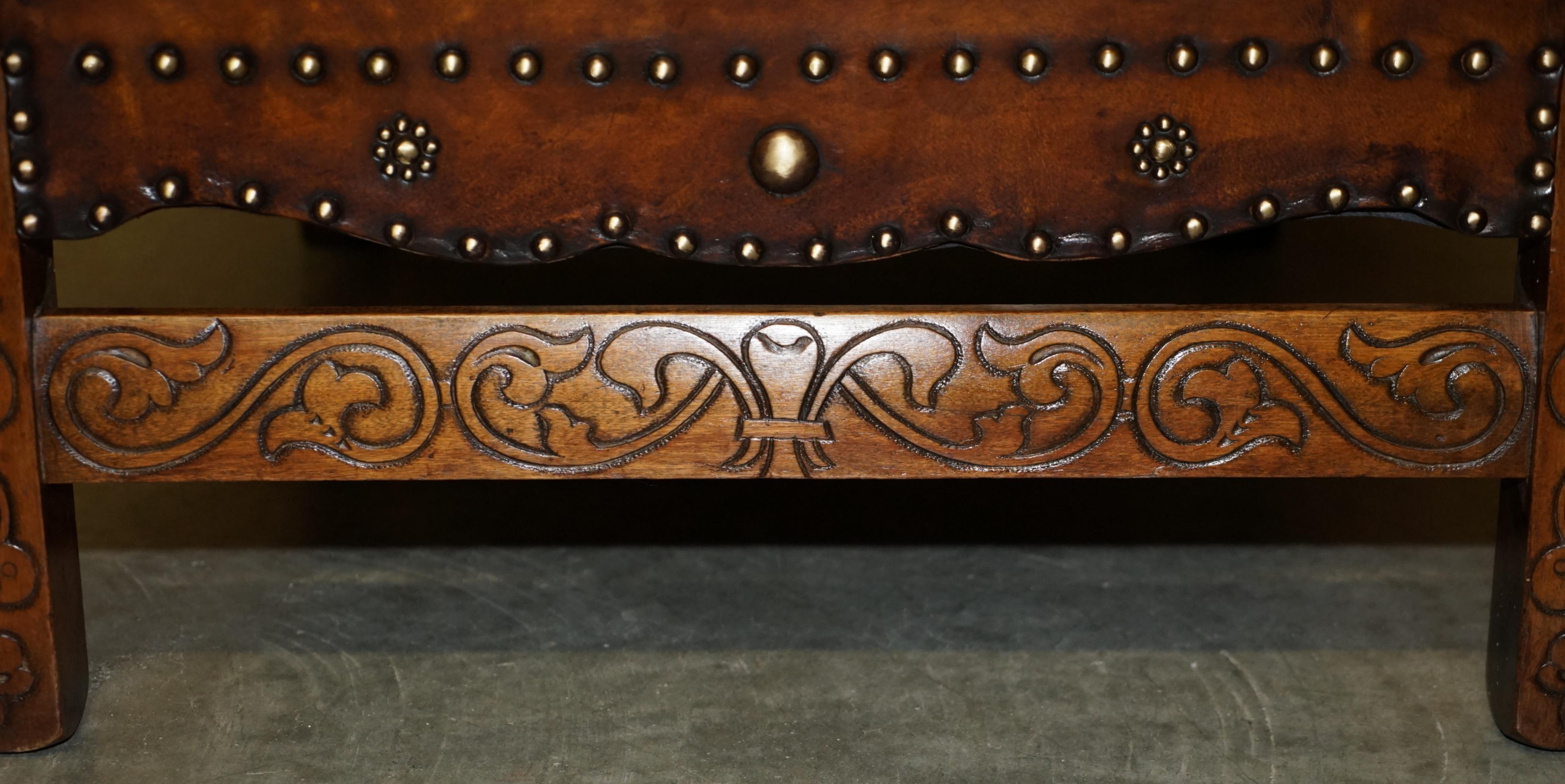 Vollständig restauriert Edwardian circa 1910 Hand gefärbt Brown Leder Löwe geschnitzt Sessel im Angebot 5