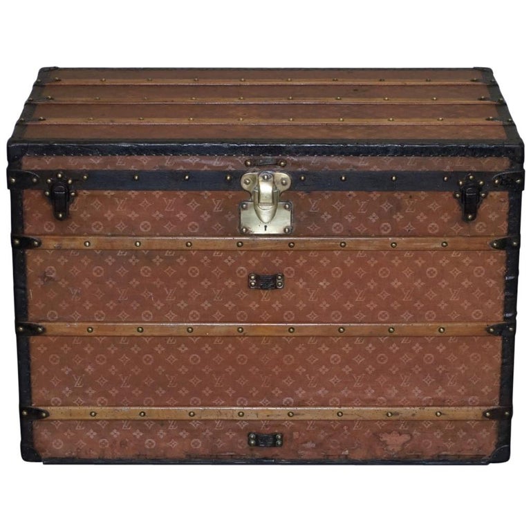 Fully Restored Extra Large Louis Vuitton Paris 1900 Malle Haute Steamer Trunk For Sale