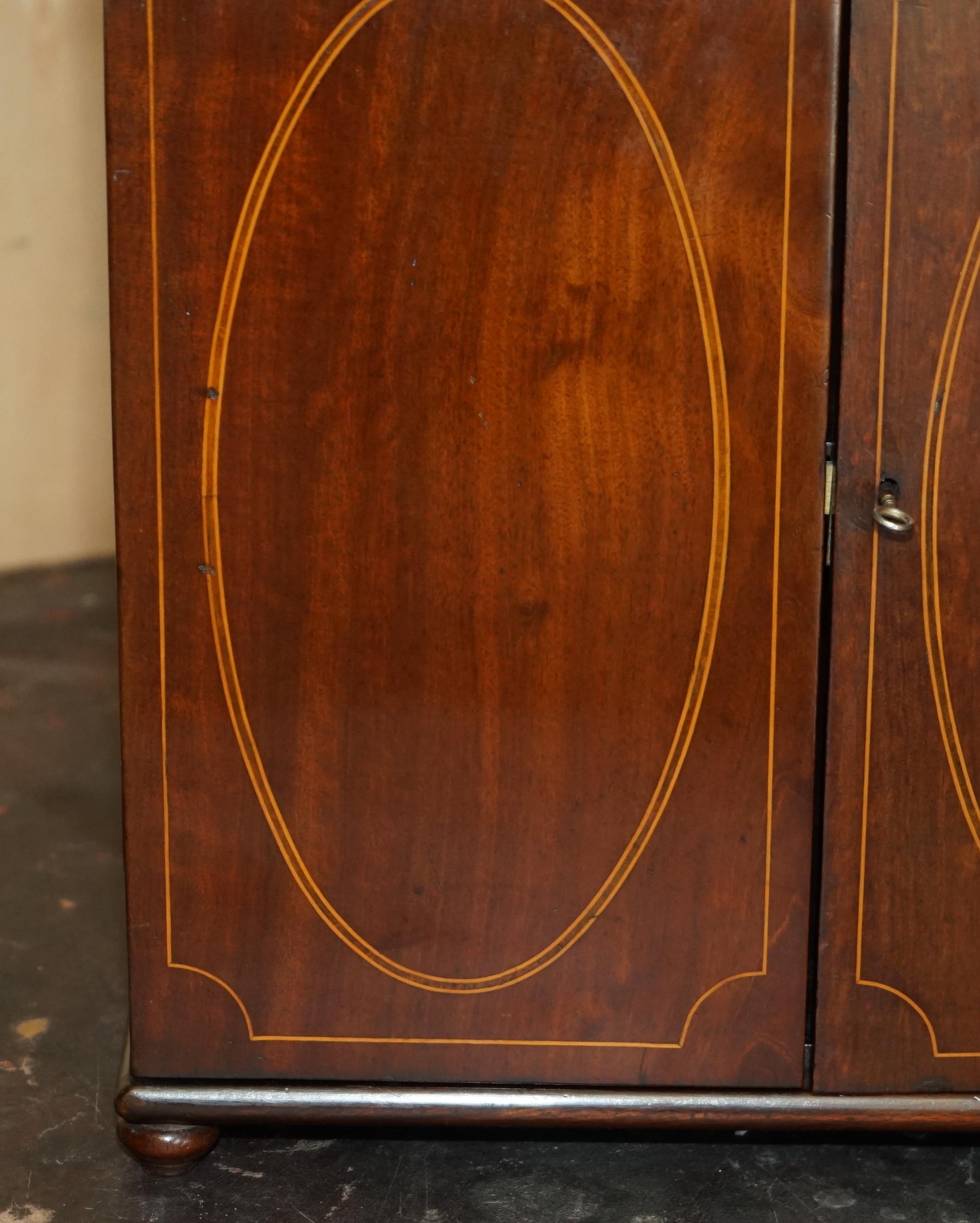 Early 19th Century FULLY RESTORED FINE & ANTIQUE GEORGIAN SHERATON COLLECTORS CABINET CiRCA 1820 For Sale