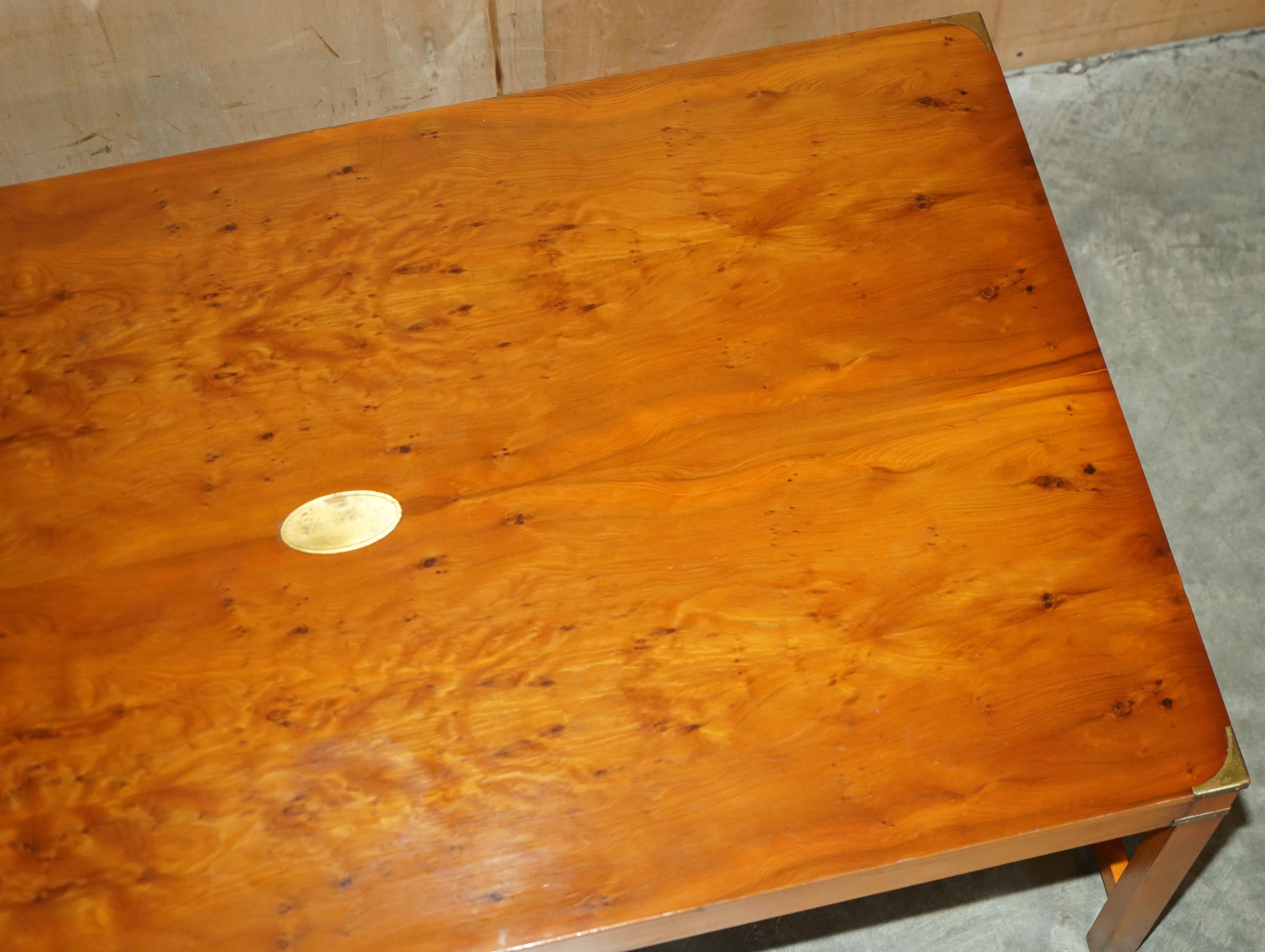 TAVOLO DA CAFFE' IN POLIZZERIA FRANCESE COMPLETAMENTE RESTAURATO DI Harrods KENNEDY, CAMPAGNA MILITARE In condizioni buone in vendita a West Sussex, Pulborough