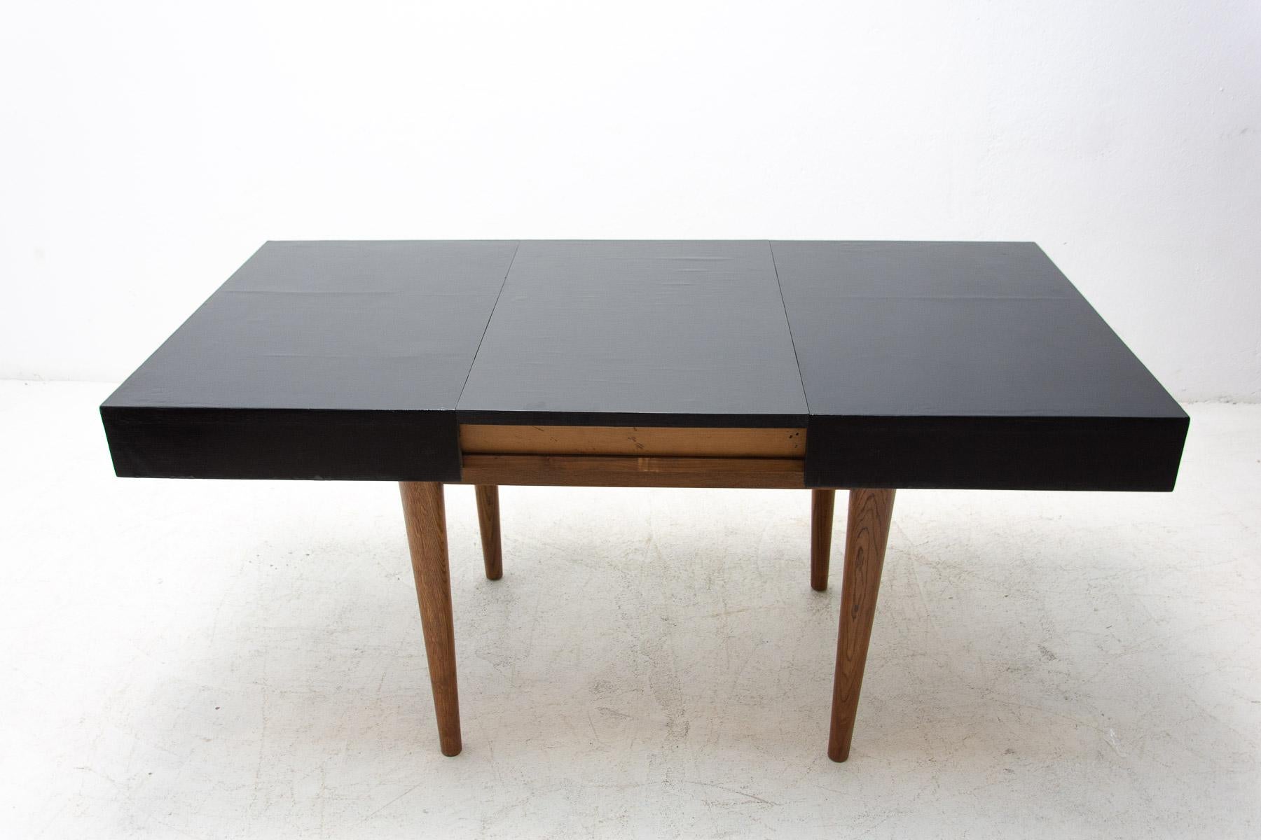 Fully Restored Functionalist Dining Table by Josef Pehr, 1940´s 3