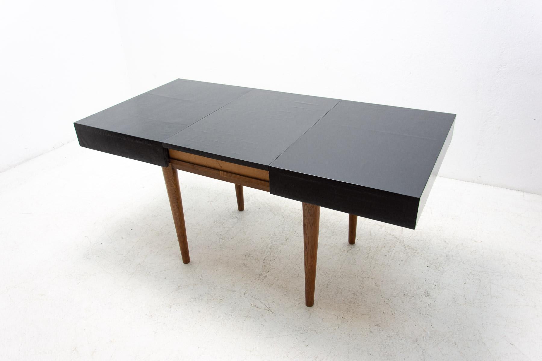 Fully Restored Functionalist Dining Table by Josef Pehr, 1940´s 4
