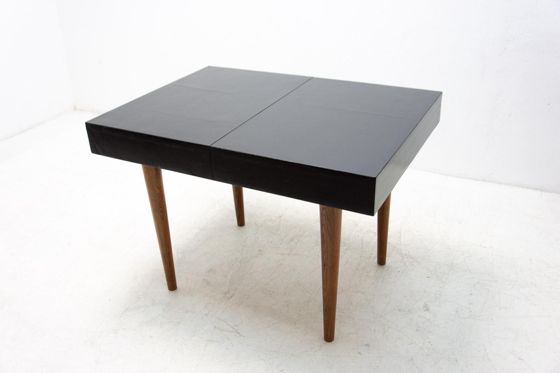 Fully Restored Functionalist Dining Table by Josef Pehr, 1940´s 12