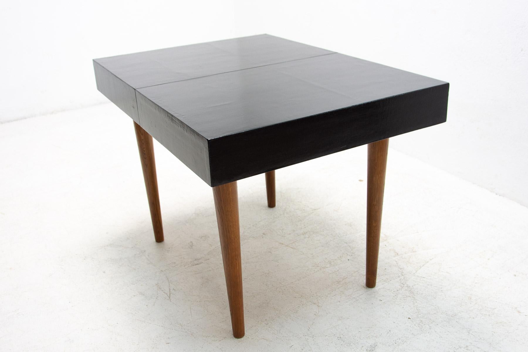 Czech Fully Restored Functionalist Dining Table by Josef Pehr, 1940´s