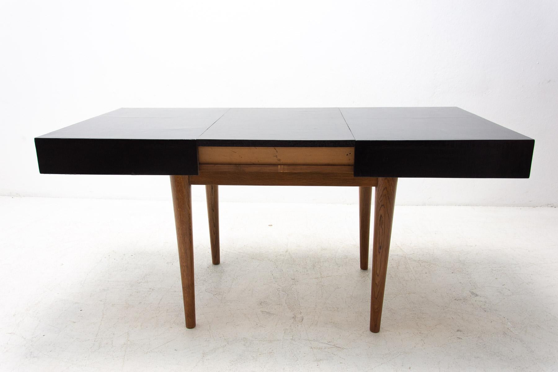 Fully Restored Functionalist Dining Table by Josef Pehr, 1940´s 2