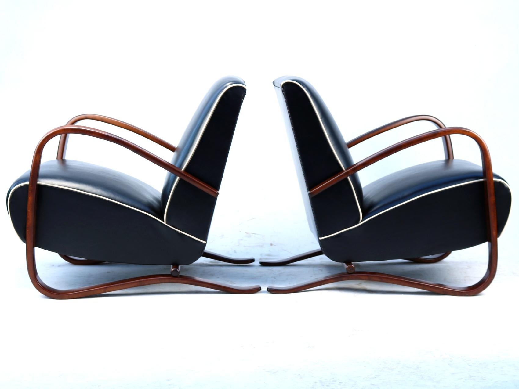 Fully Restored H269 Lounge Chairs in Leather by Jindřich Halabala, 1930s im Zustand „Hervorragend“ in Lucenec, SK