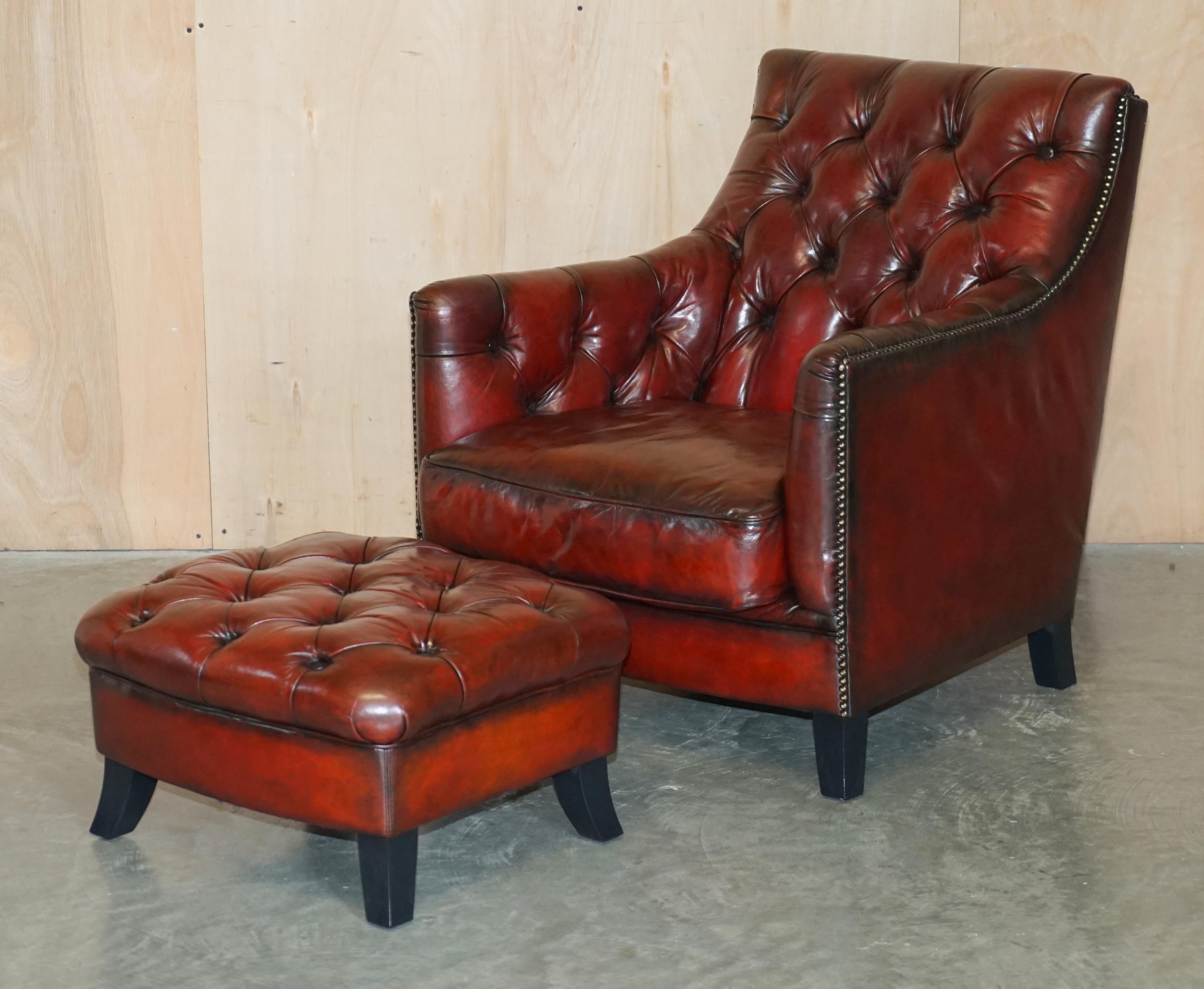 Fully Restored Hand Dyed Bordeaux Leather Chesterfield Suite Armchair & Sofa For Sale 6