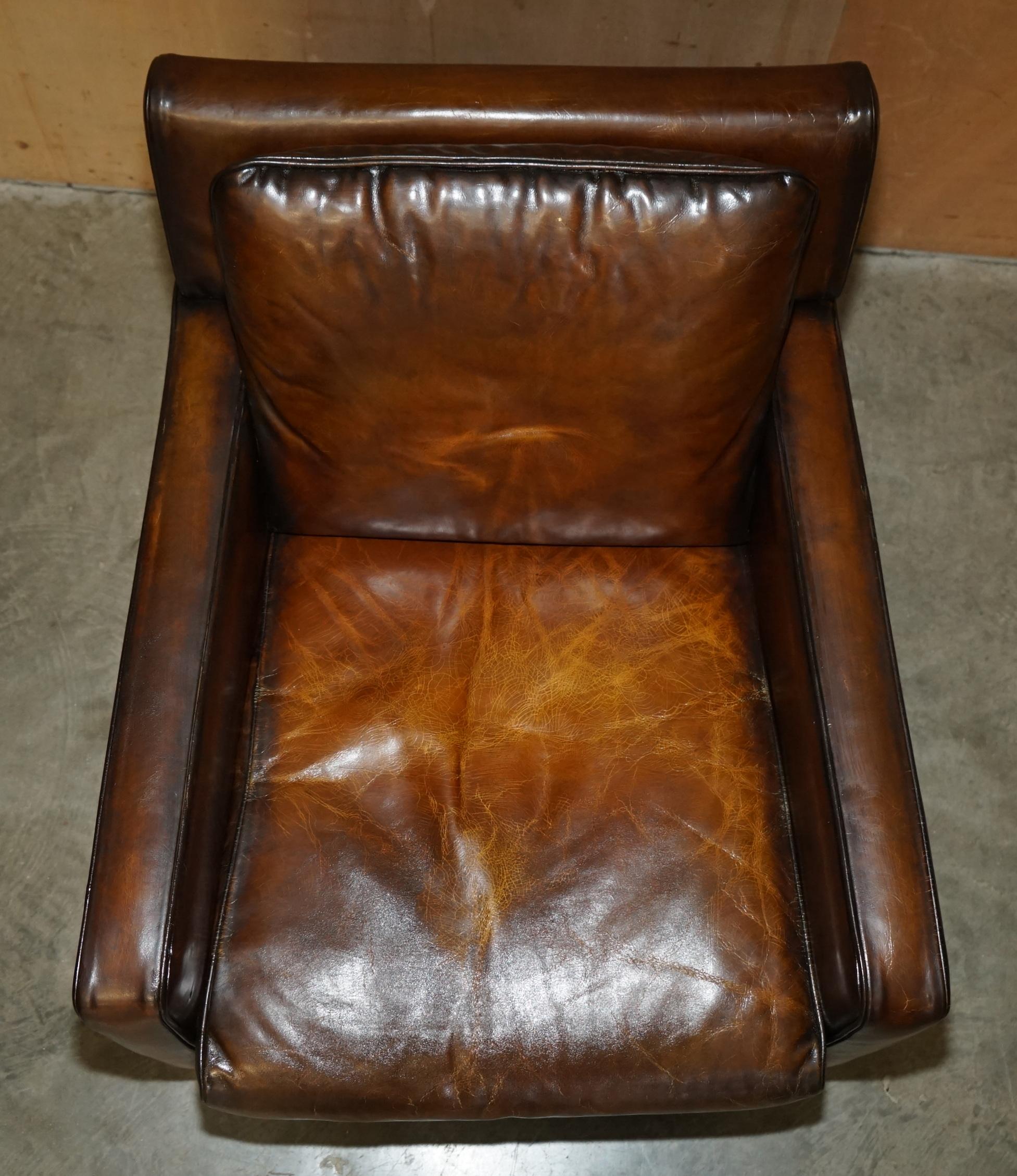 Fait main CLUB ARMCHAIR LOVELY PATINA EN CUIR BRUN NATUZZI entièrement restauré et teinté à la main CiGAR en vente