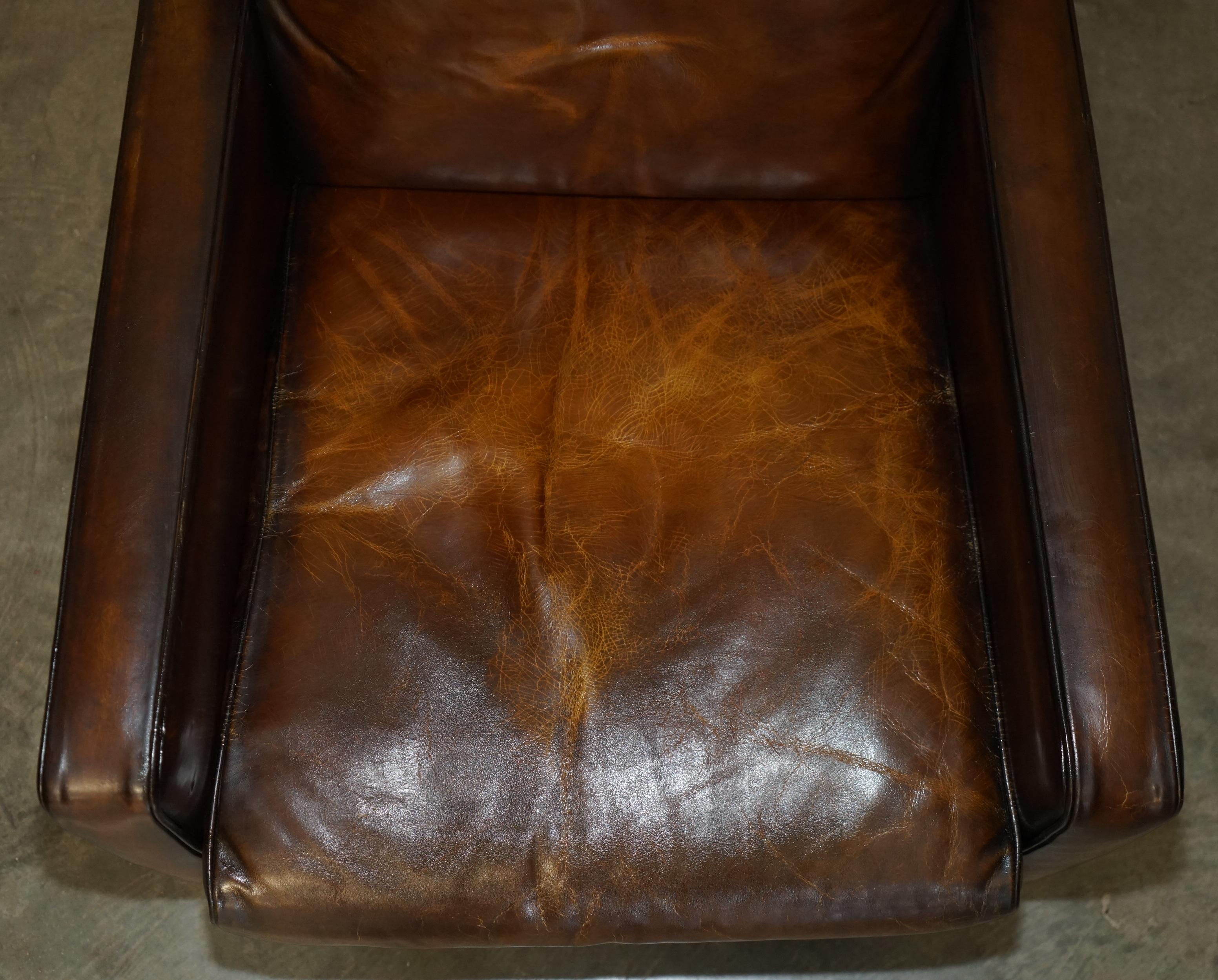 CLUB ARMCHAIR LOVELY PATINA EN CUIR BRUN NATUZZI entièrement restauré et teinté à la main CiGAR Bon état - En vente à West Sussex, Pulborough