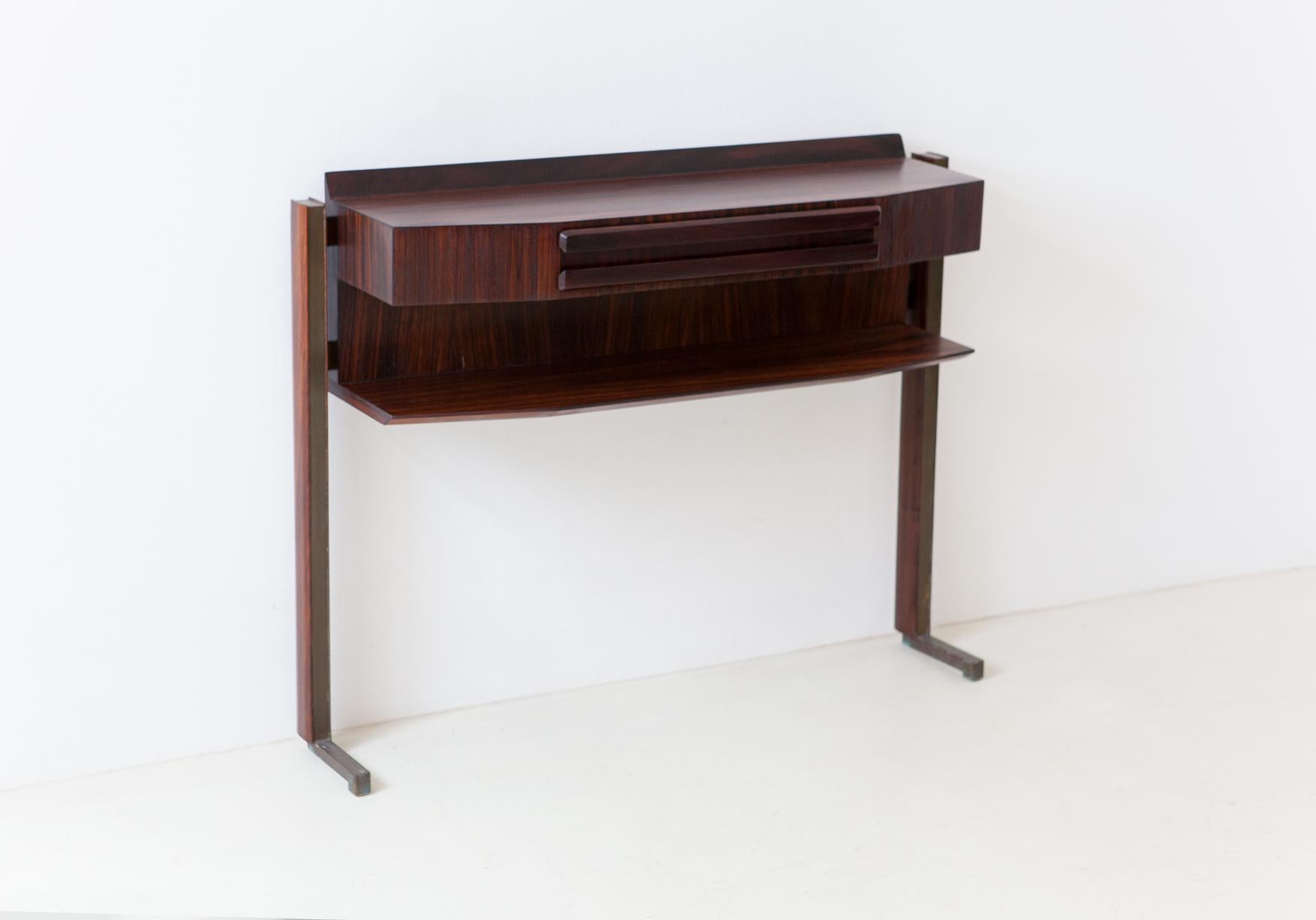 Fully Restored Italian Mid-Century Modern Rosewood and Brass Console Table 4
