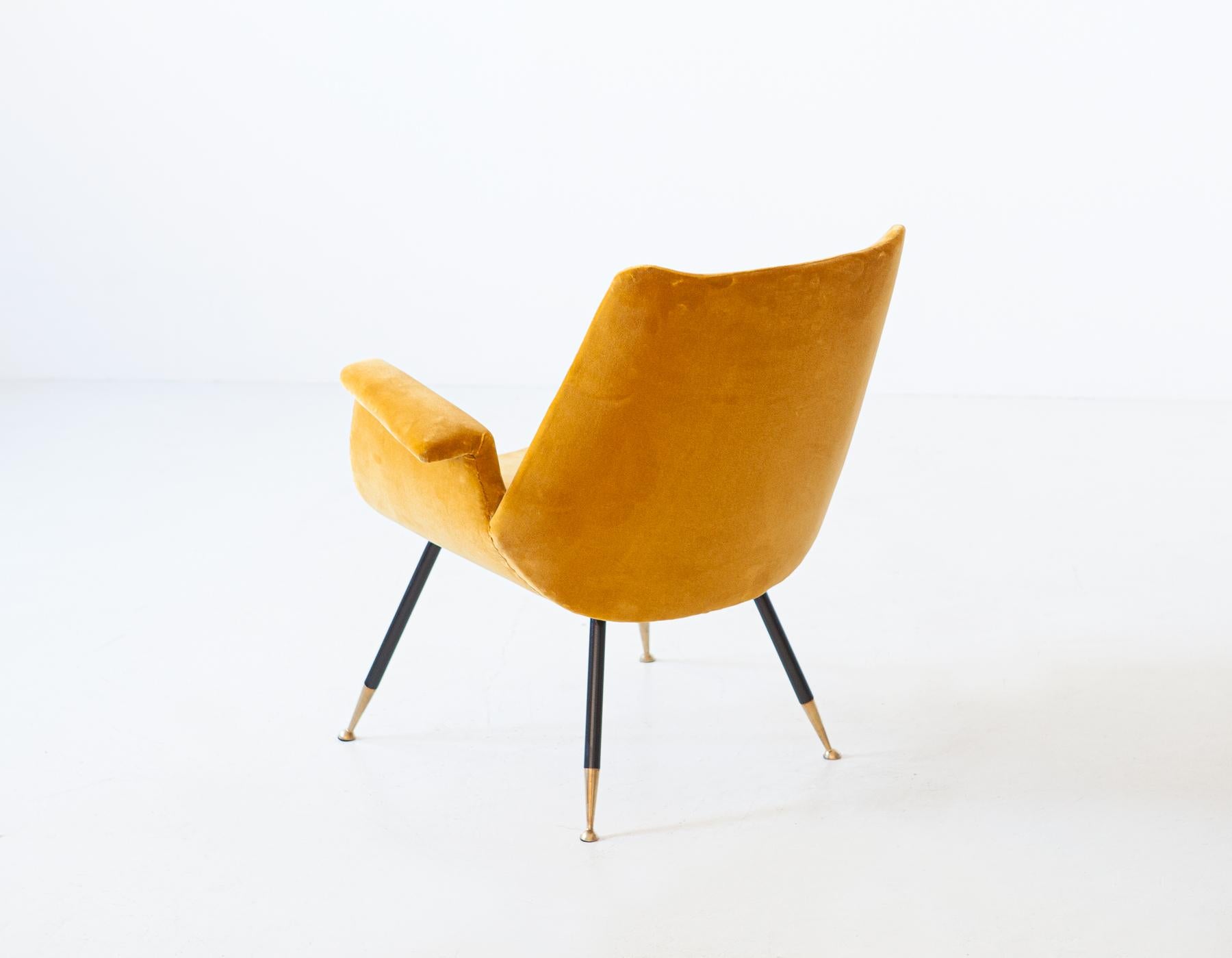 Mid-20th Century Fully Restored Italian Senape Velvet Lounge Armchair by Gastone Rinaldi