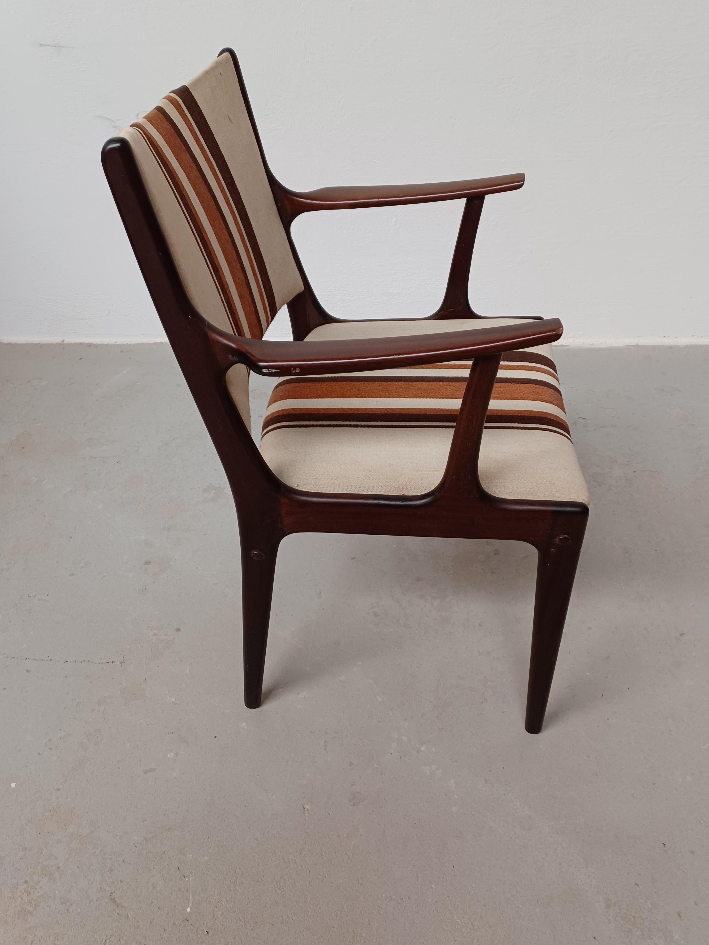 1960s Fully Restored Customizable Johannes Andersen Mahogany Armchairs For Sale 4