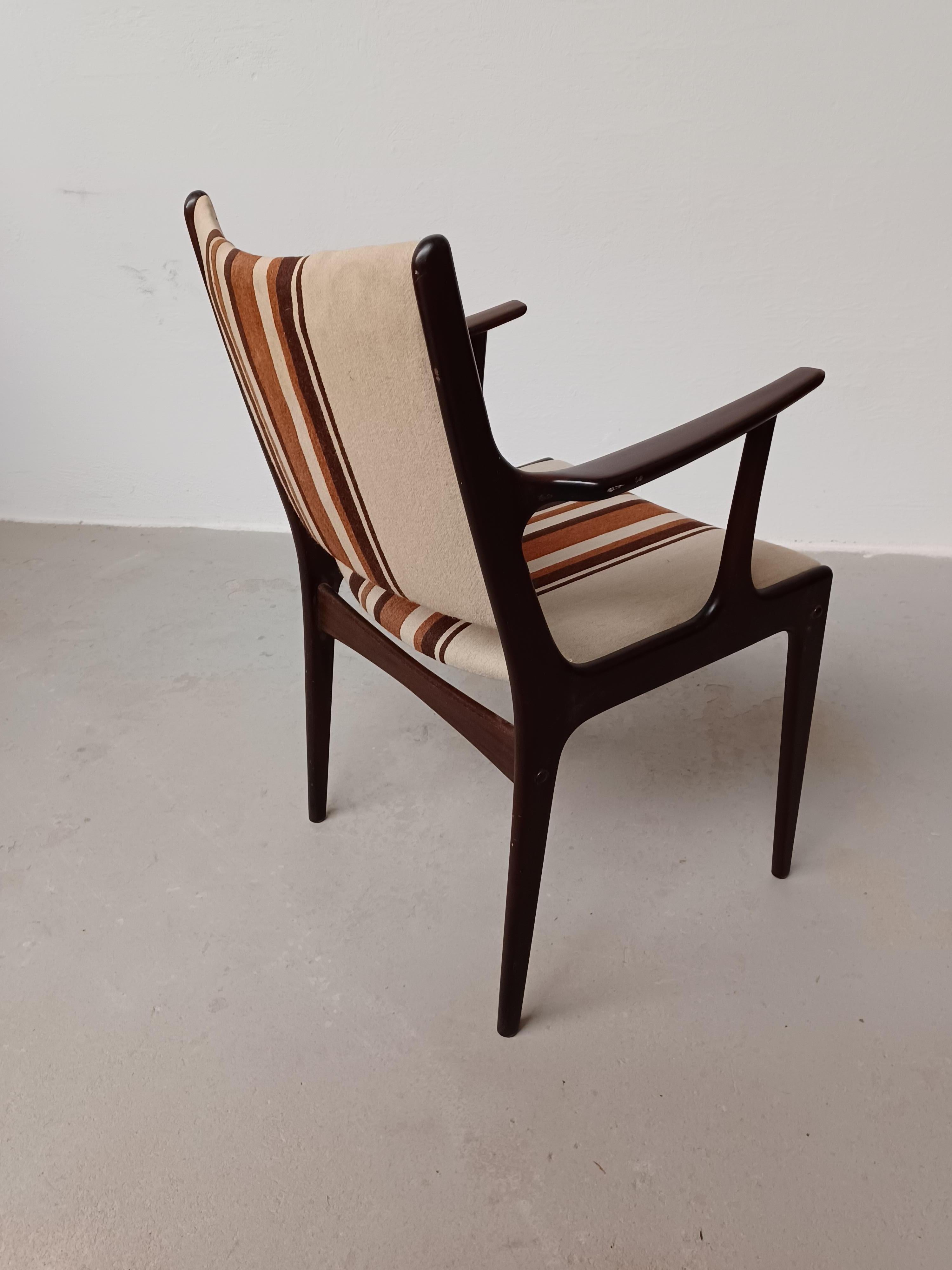 1960s Fully Restored Customizable Johannes Andersen Mahogany Armchairs For Sale 3