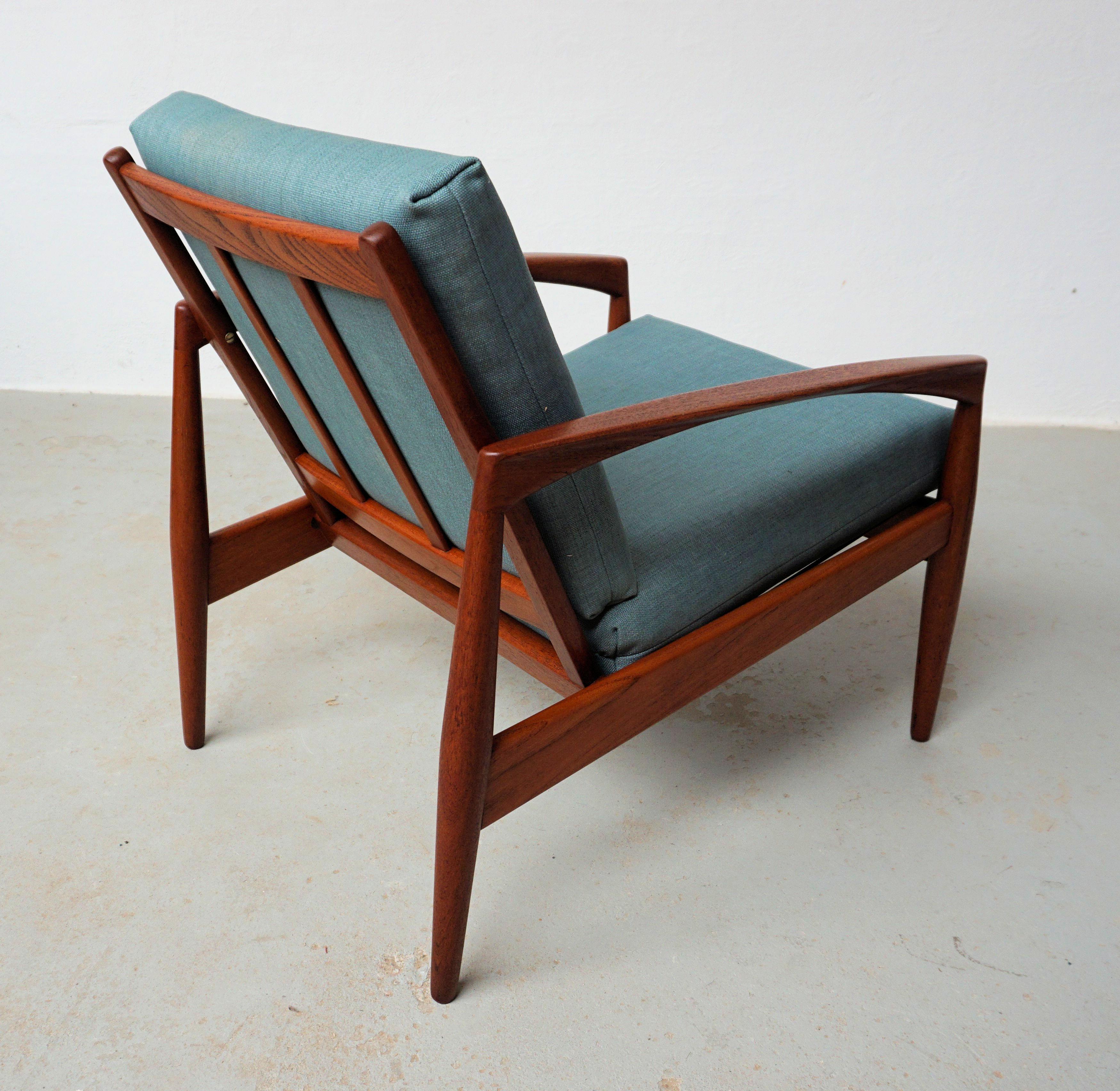 Sedia da salotto Kai Kristiansen in teak con coltelli di carta completamente restaurata e personalizzabile in vendita 1