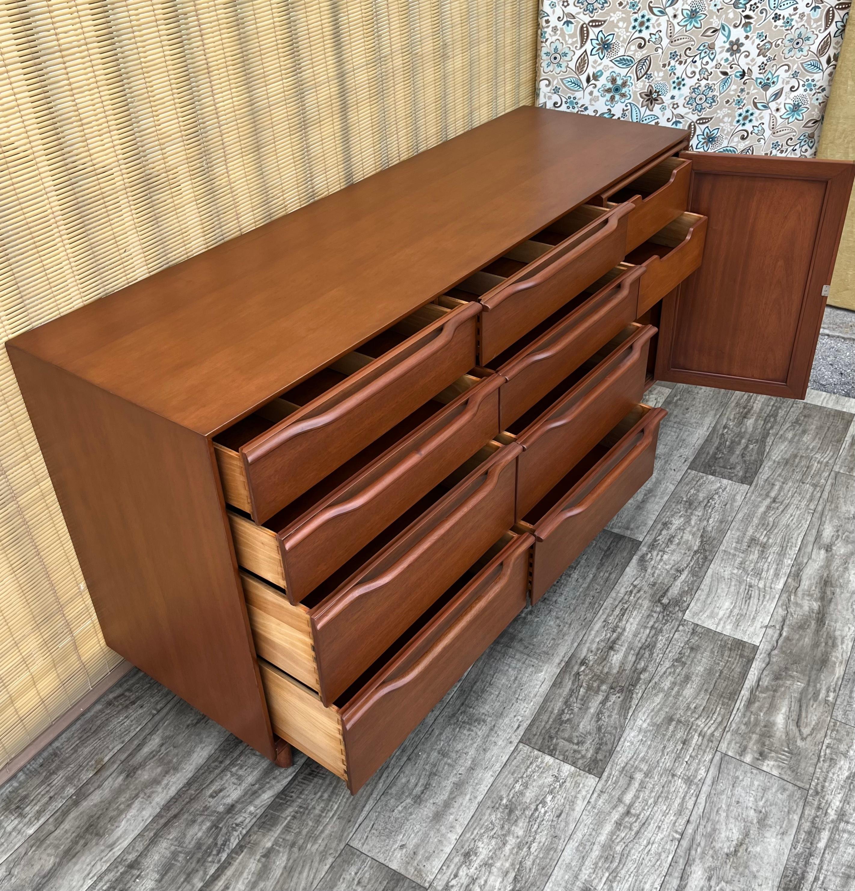 Fully Refinished Mid Century Modern Dresser by Hickory Manufacturing Company. For Sale 2