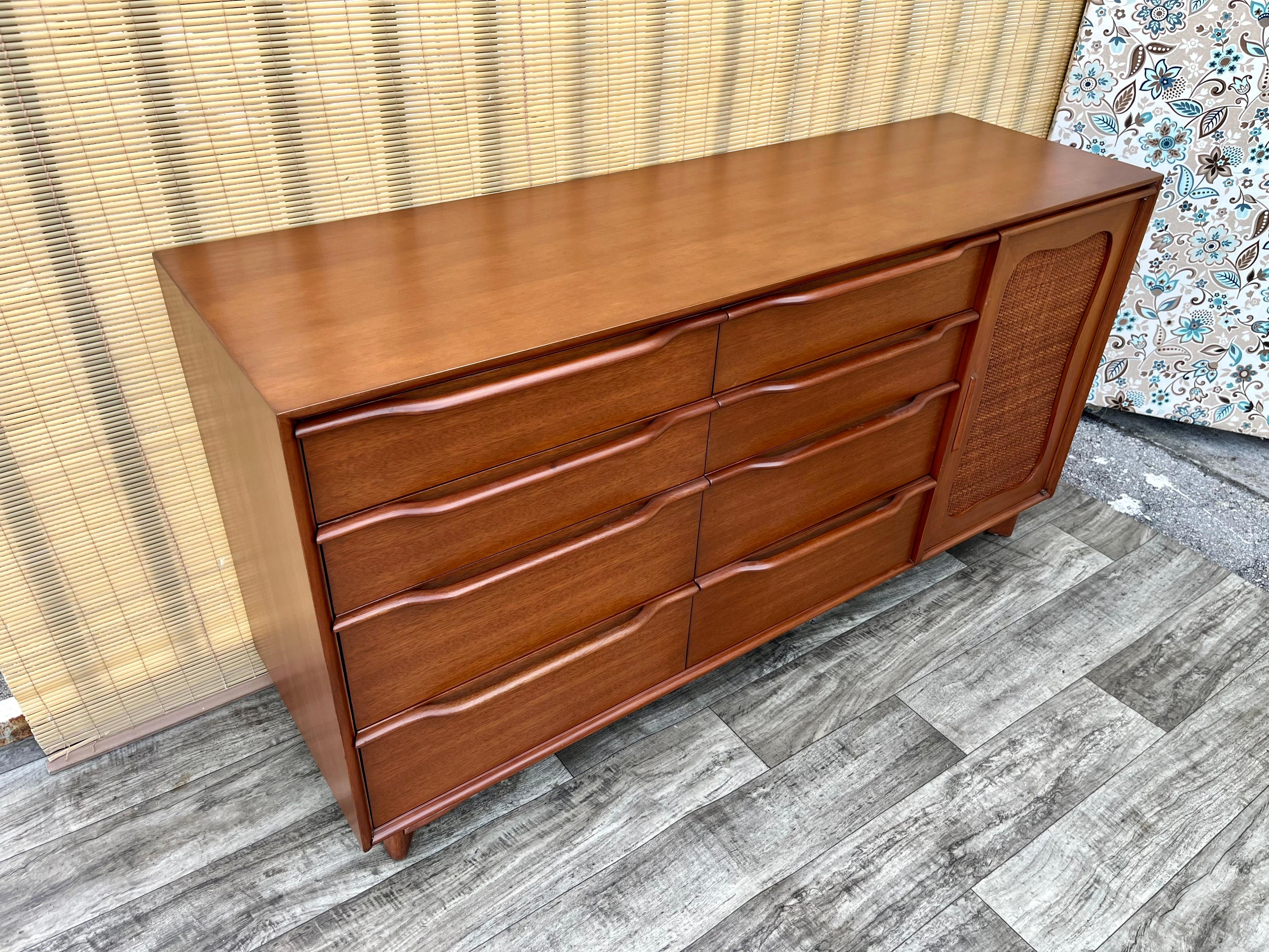 Mid-Century Modern Fully Refinished Mid Century Modern Dresser by Hickory Manufacturing Company. For Sale