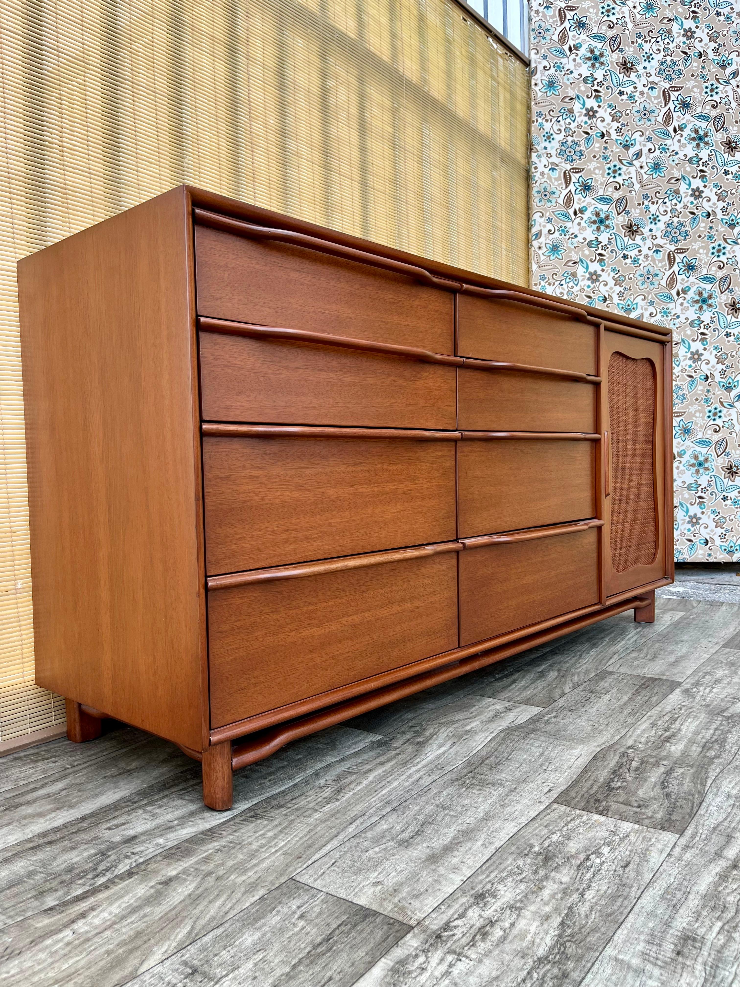 Mid-20th Century Fully Refinished Mid Century Modern Dresser by Hickory Manufacturing Company. For Sale