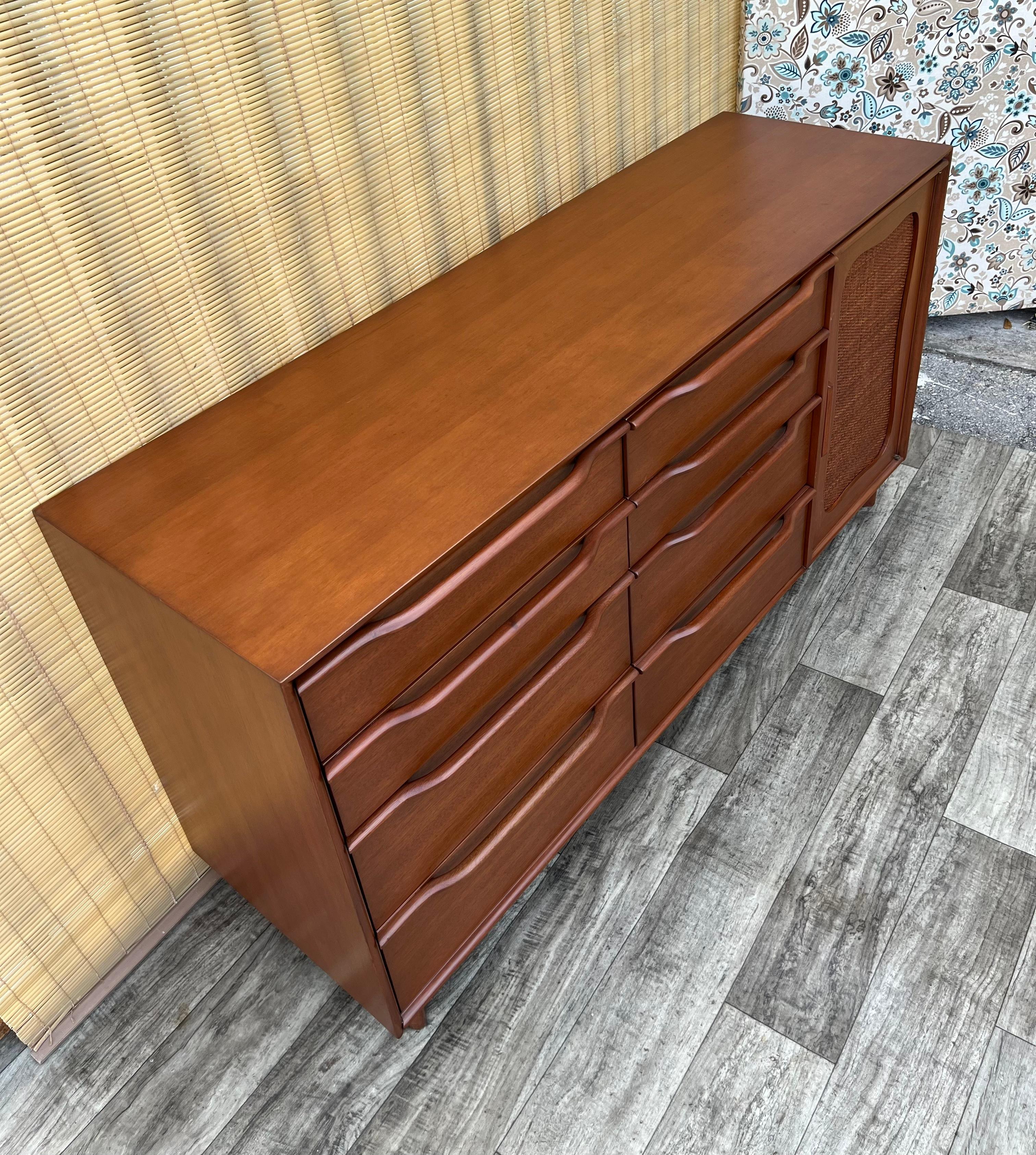 Wood Fully Refinished Mid Century Modern Dresser by Hickory Manufacturing Company. For Sale