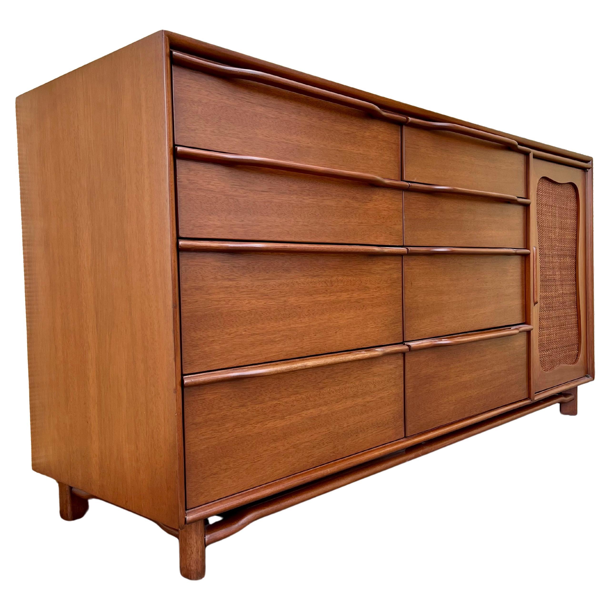 Fully Refinished Mid Century Modern Dresser by Hickory Manufacturing Company. For Sale