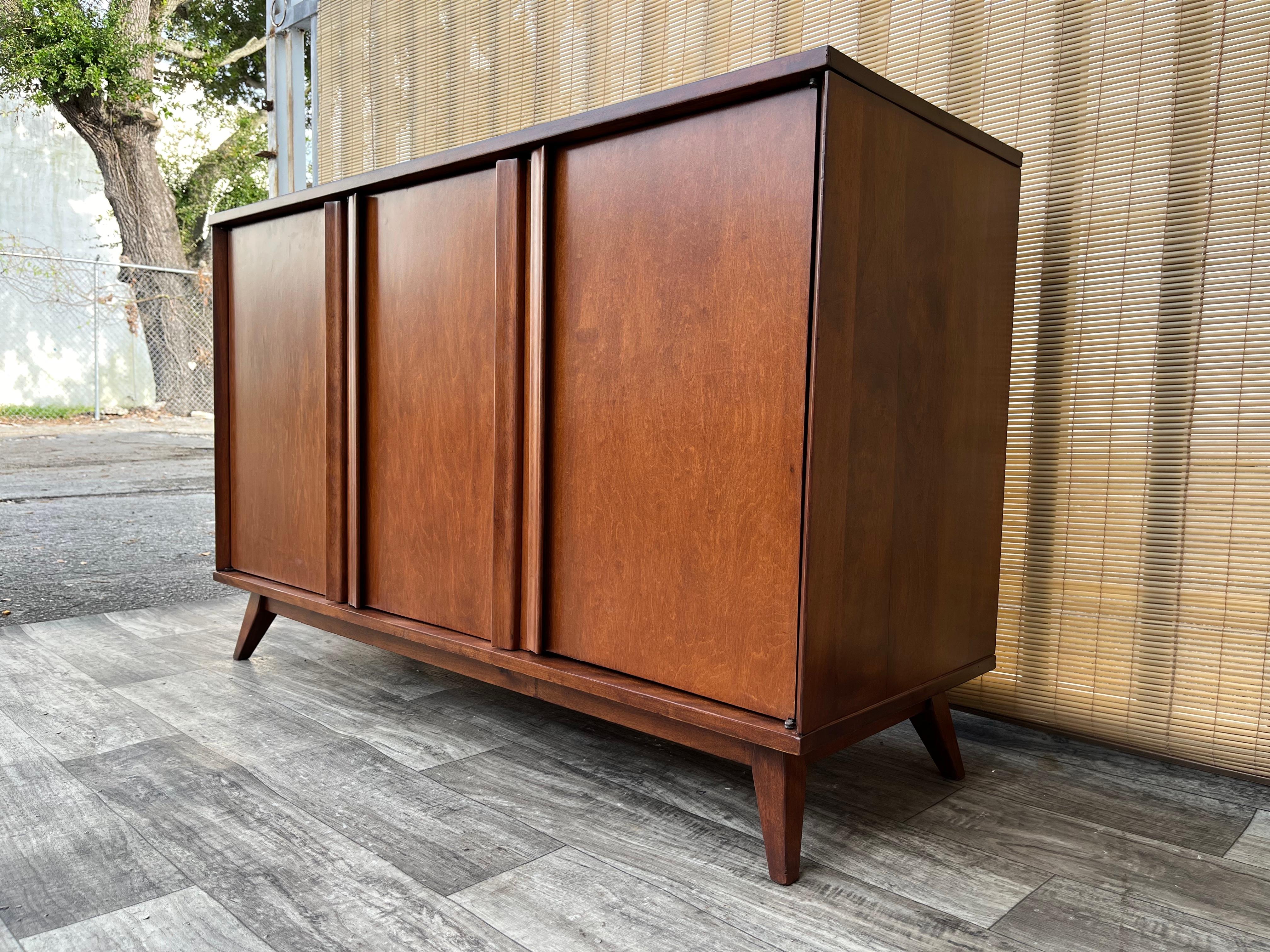 Saint Pierre and Miquelon Fully Restored Mid Century Modern Sideboard Credenza. Circa 1960s. For Sale