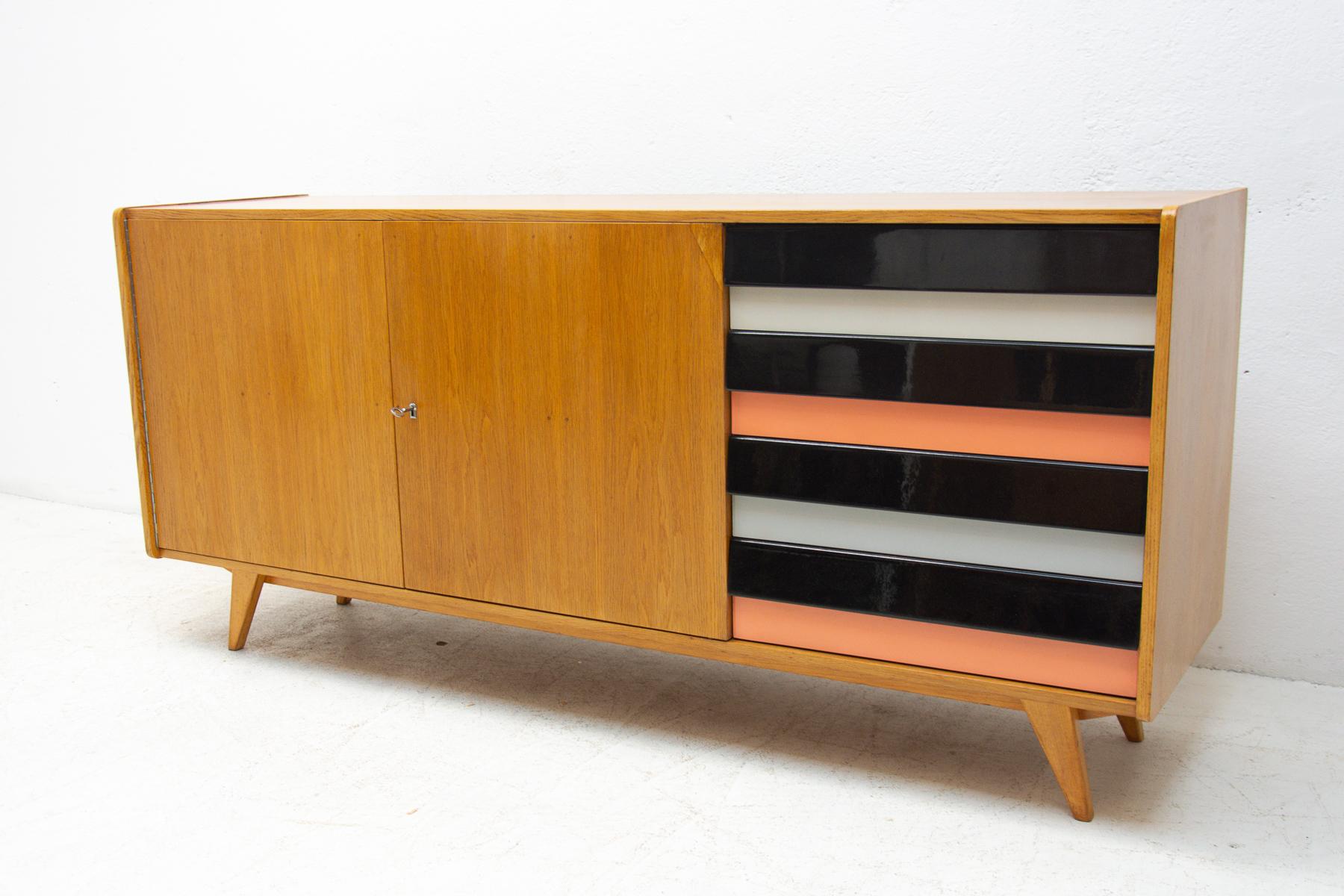 Czech Fully Restored Mid-Century Modernist Sideboard No. U-460, by Jiří Jiroutek, Czec For Sale