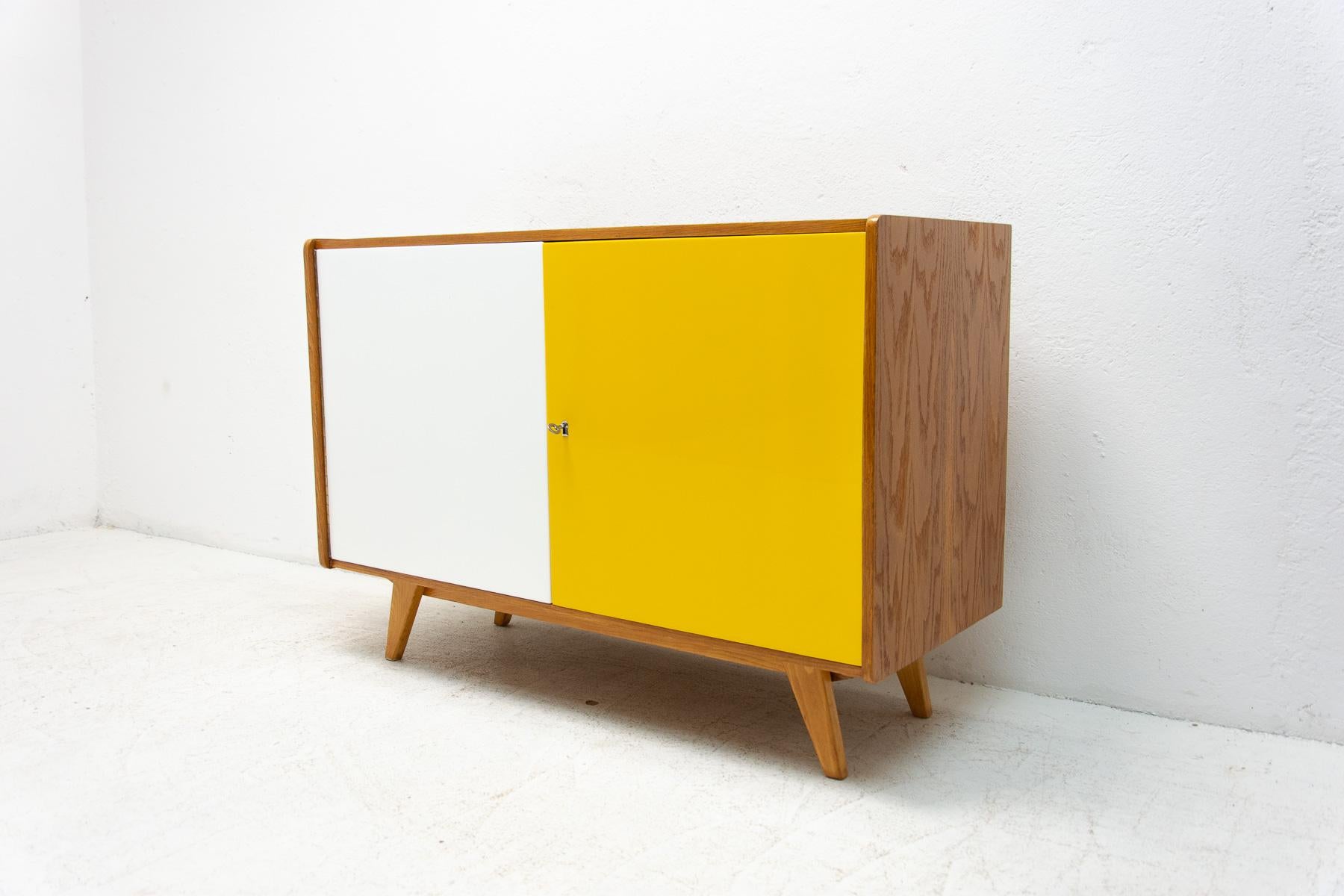 Scandinavian Modern Fully Restored Mid Century Sideboard U-450 by Jiří Jiroutek, 1960's, Czech For Sale