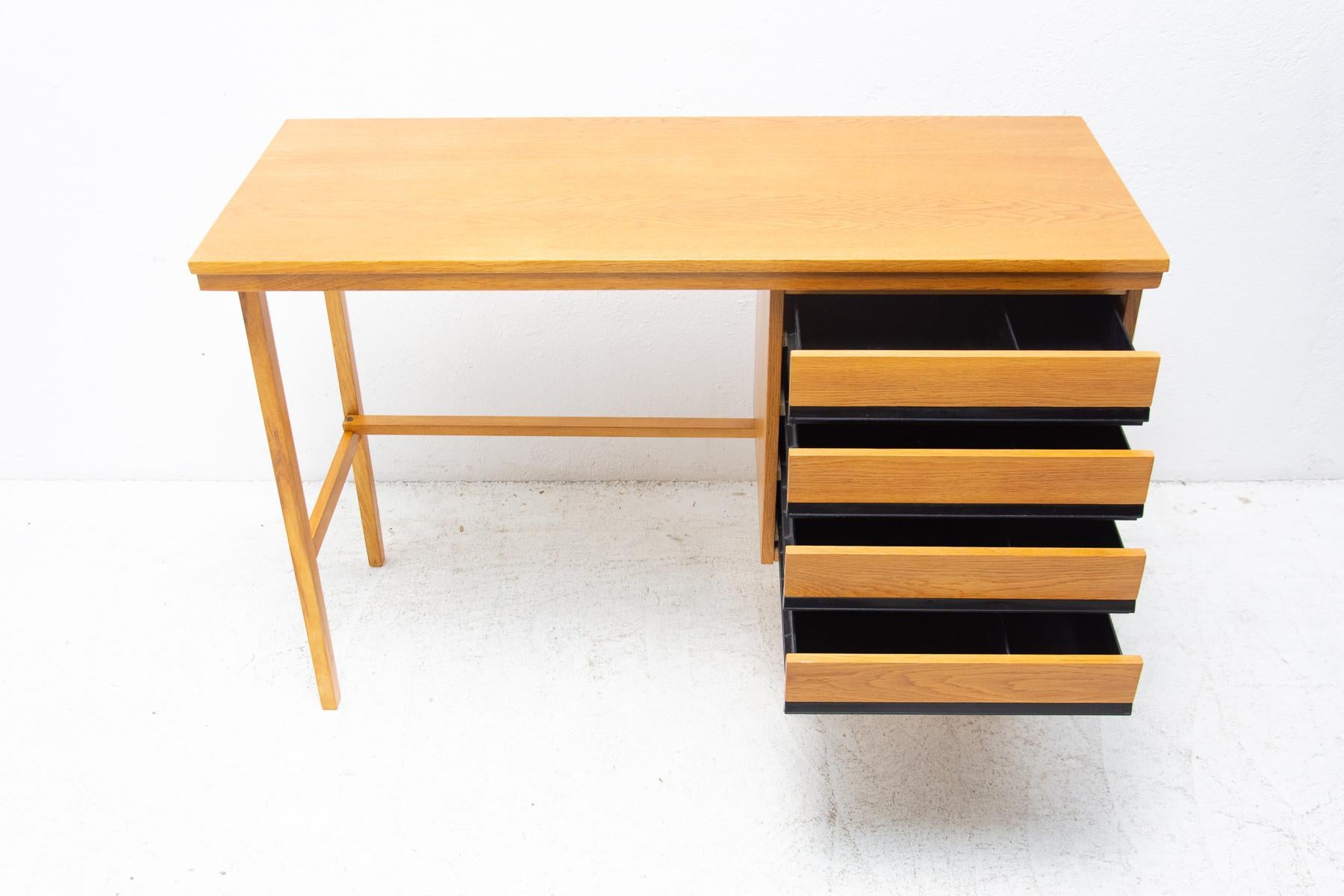 Fully Restored Mid Century Writing Desk, 1960´s, Czechoslovakia 1