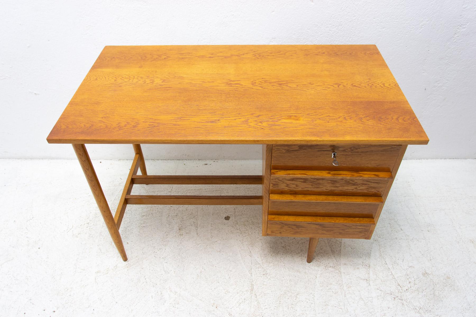 Fully restored midcentury writing Desk, 1960's, Czechoslovakia For Sale 4