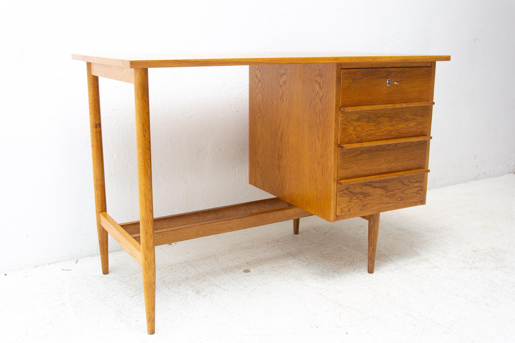 Fully restored midcentury writing Desk, 1960's, Czechoslovakia For Sale 3