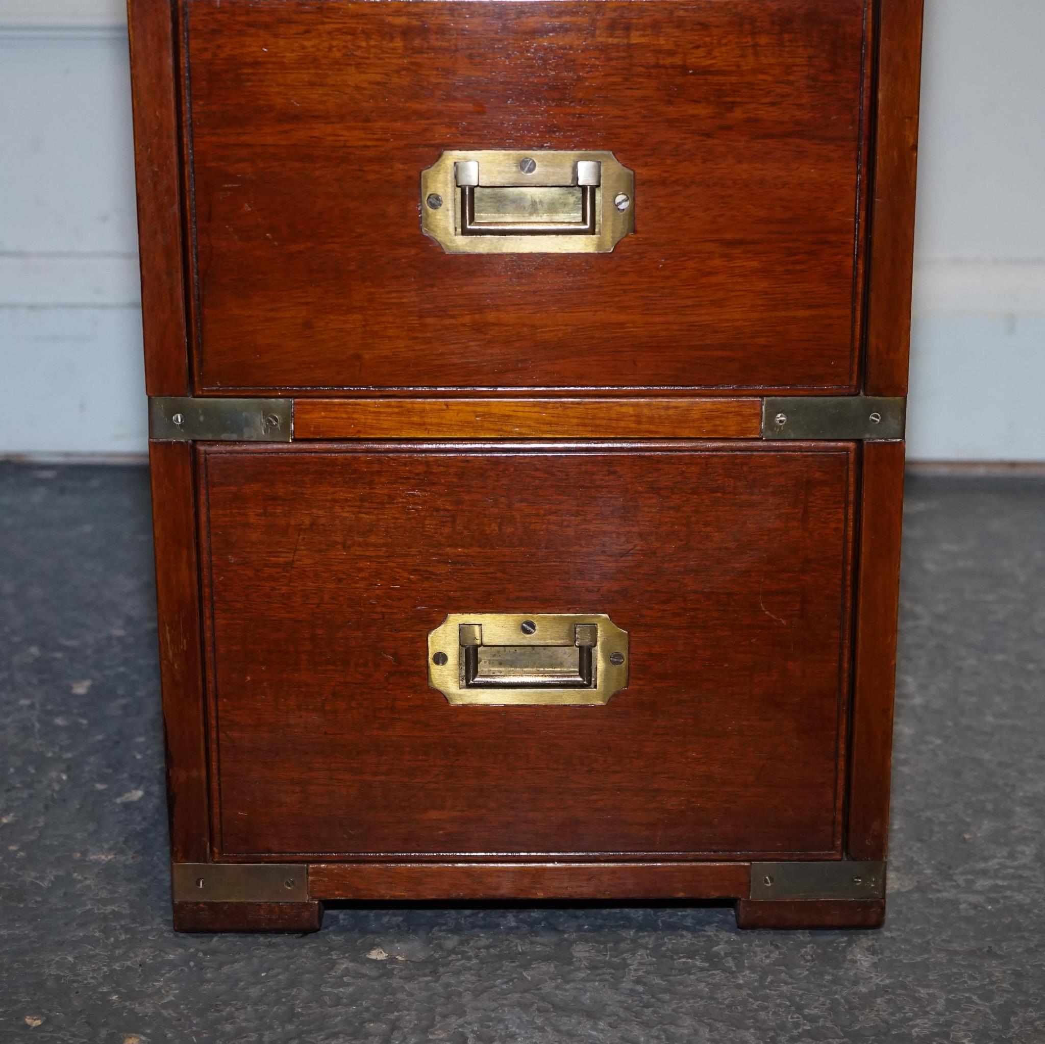 20th Century FULLY RESTORED MILITARY CAMPAIGN TWiN PEDESTAL DESK BROWN LEATHER TOP For Sale