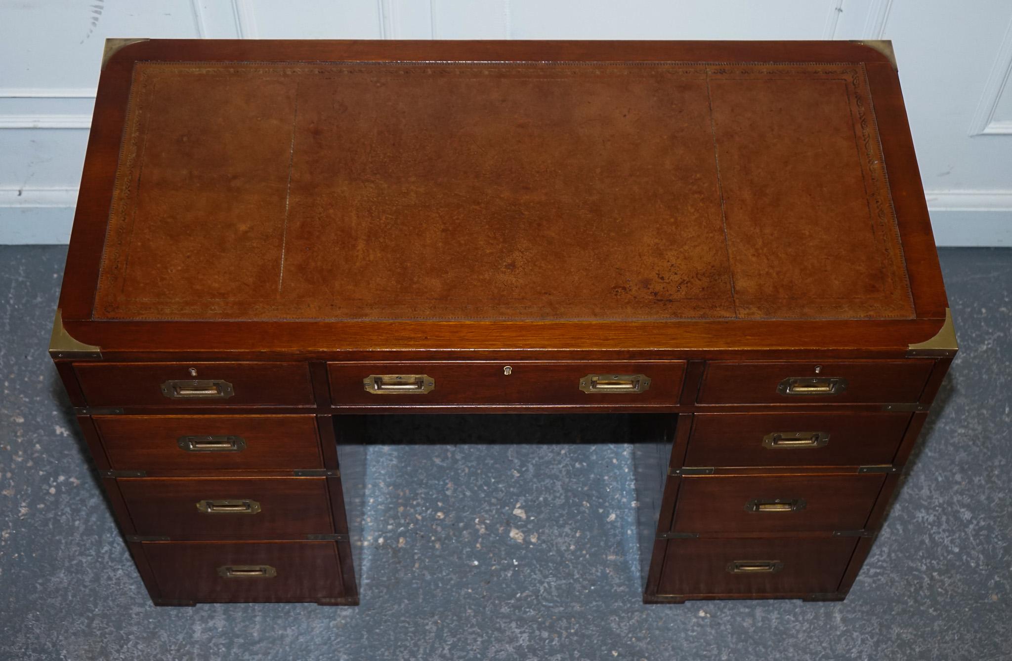 FULLY RESTORED MILITARY CAMPAIGN TWiN PEDESTAL DESK BROWN LEATHER TOP For Sale 1