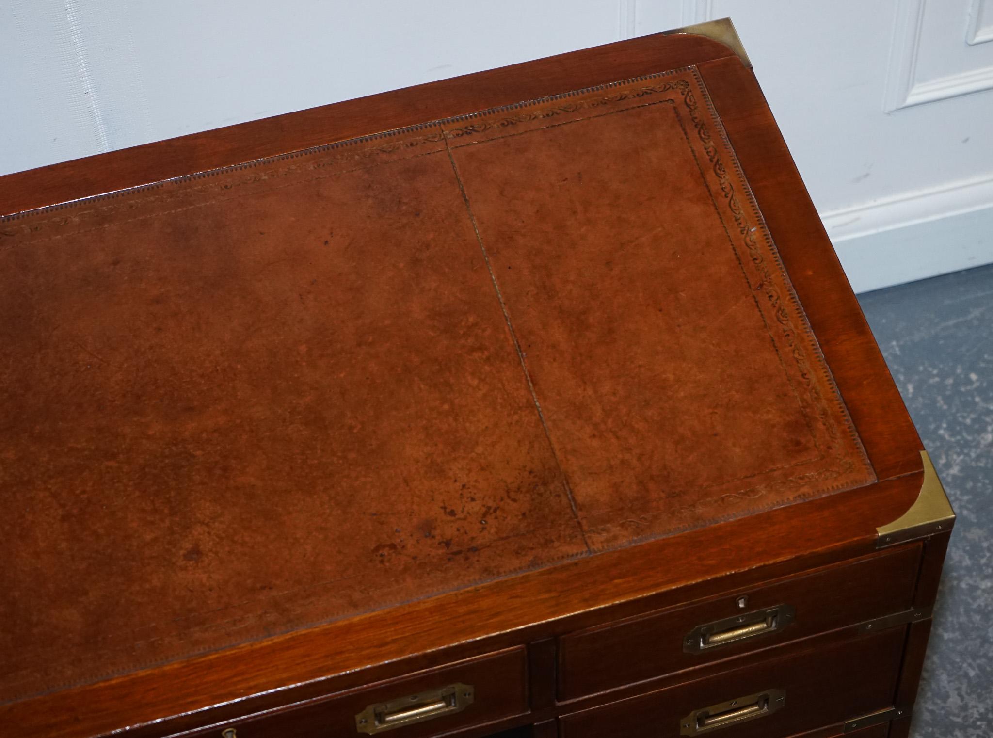 FULLY RESTORED MILITARY CAMPAIGN TWiN PEDESTAL DESK BROWN LEATHER TOP For Sale 3