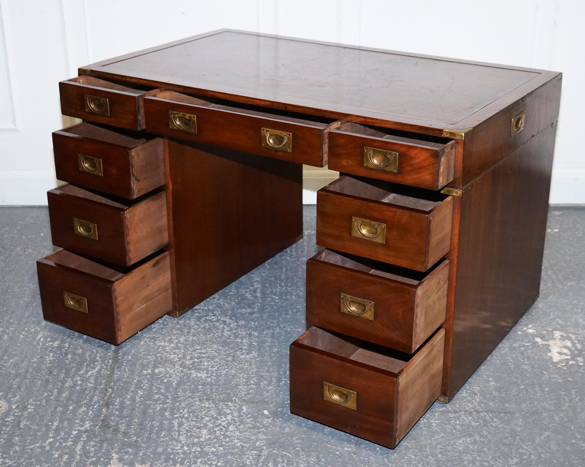 20th Century FULLY RESTORED MILITARY CAMPAIGN TWIN PEDESTAL DESK WiTH BROWN LEATHER TOP For Sale