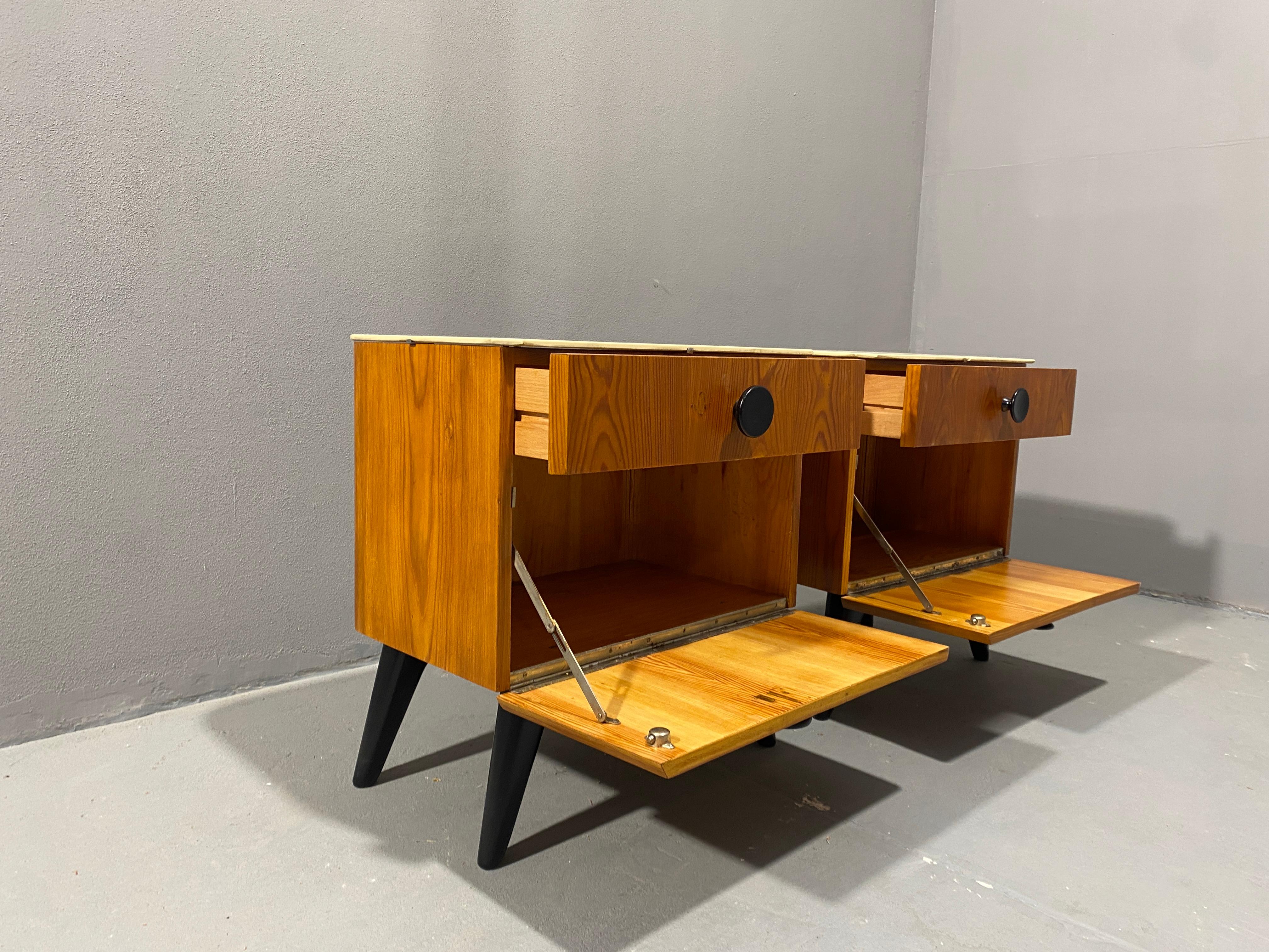 Fully restored night stands by Jindřich Halabala for ÚP Závody, 1950´s, Czech. For Sale 13