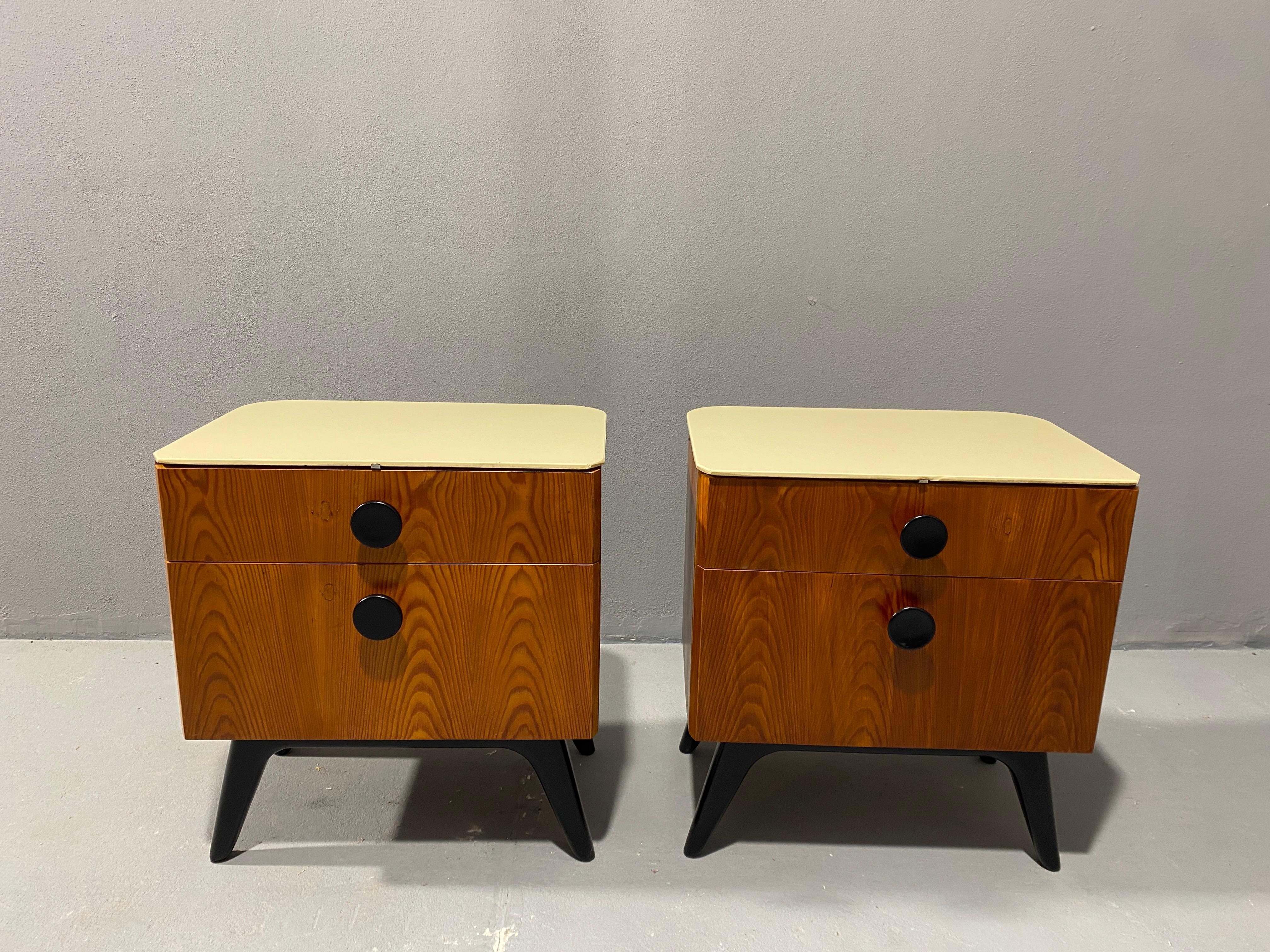 Mid-Century Modern Fully restored night stands by Jindřich Halabala for ÚP Závody, 1950´s, Czech. For Sale