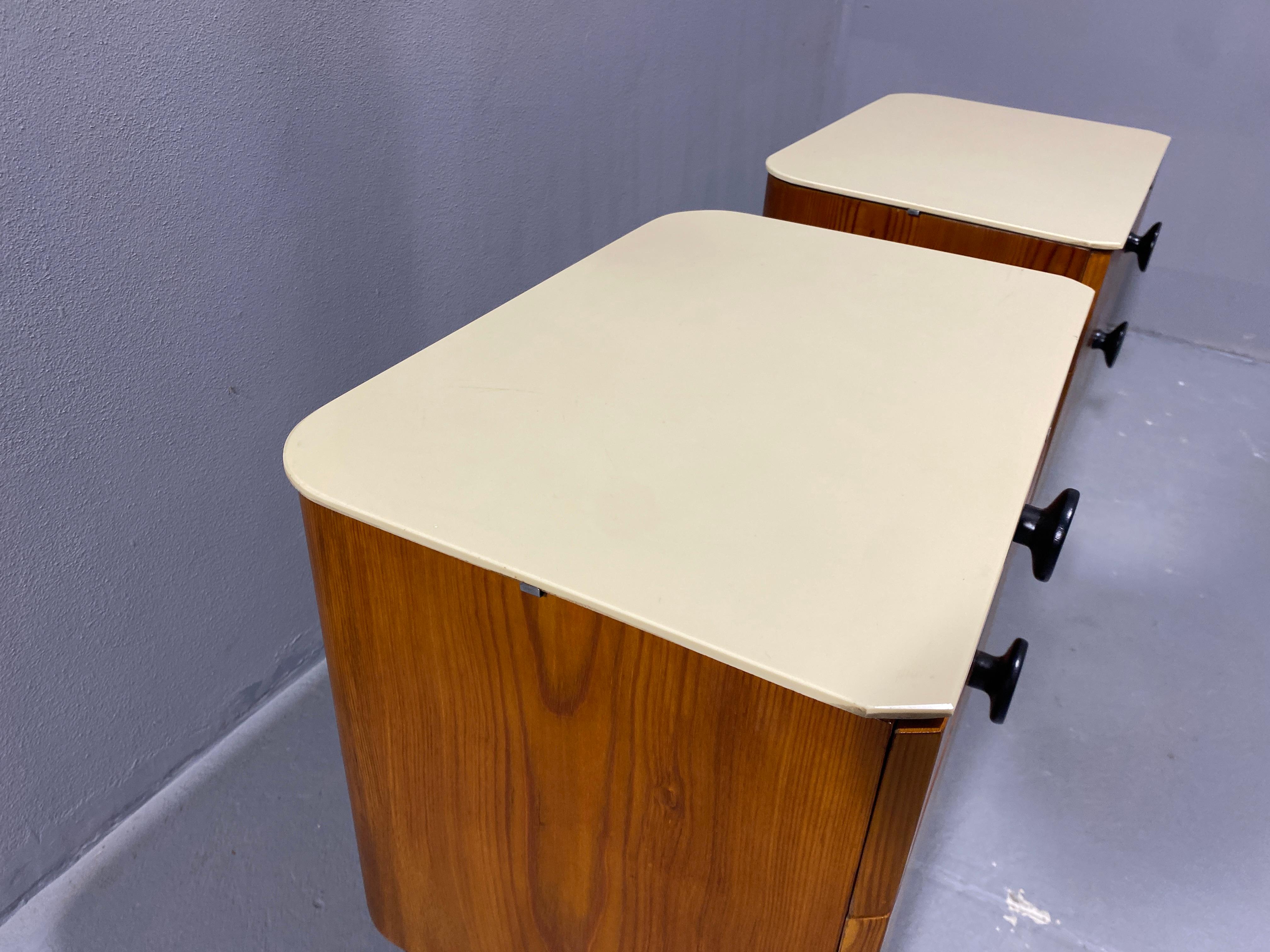 Fully restored night stands by Jindřich Halabala for ÚP Závody, 1950´s, Czech. For Sale 2