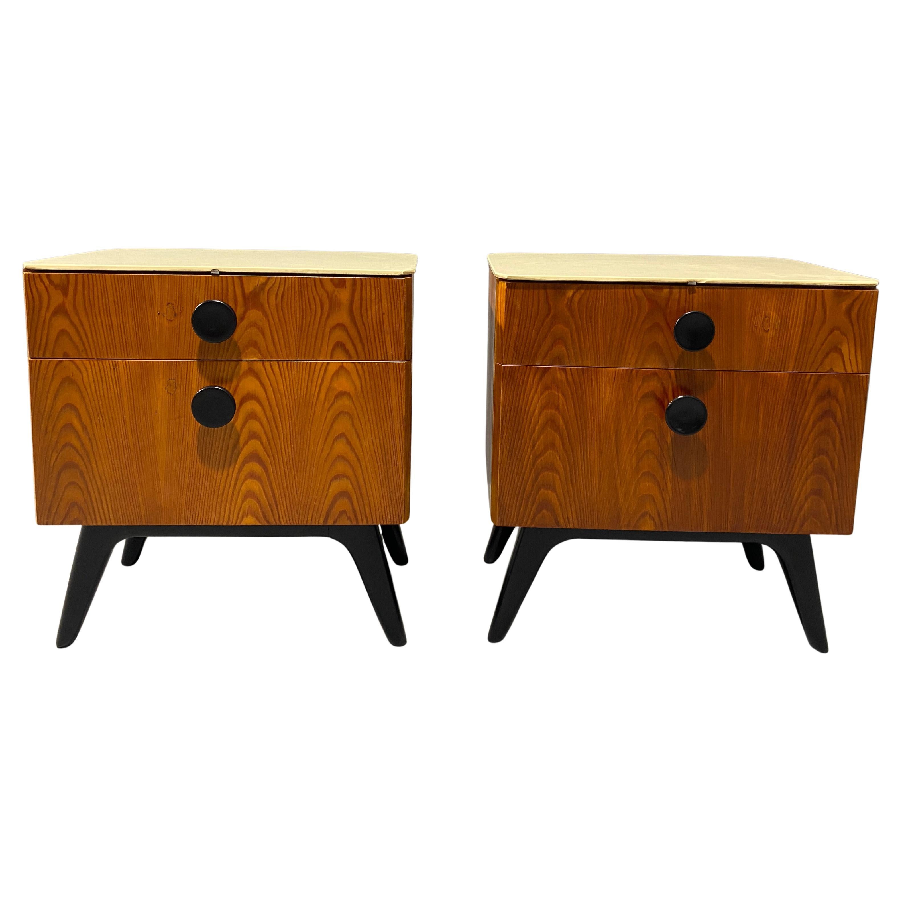 Fully restored night stands by Jindřich Halabala for ÚP Závody, 1950´s, Czech.