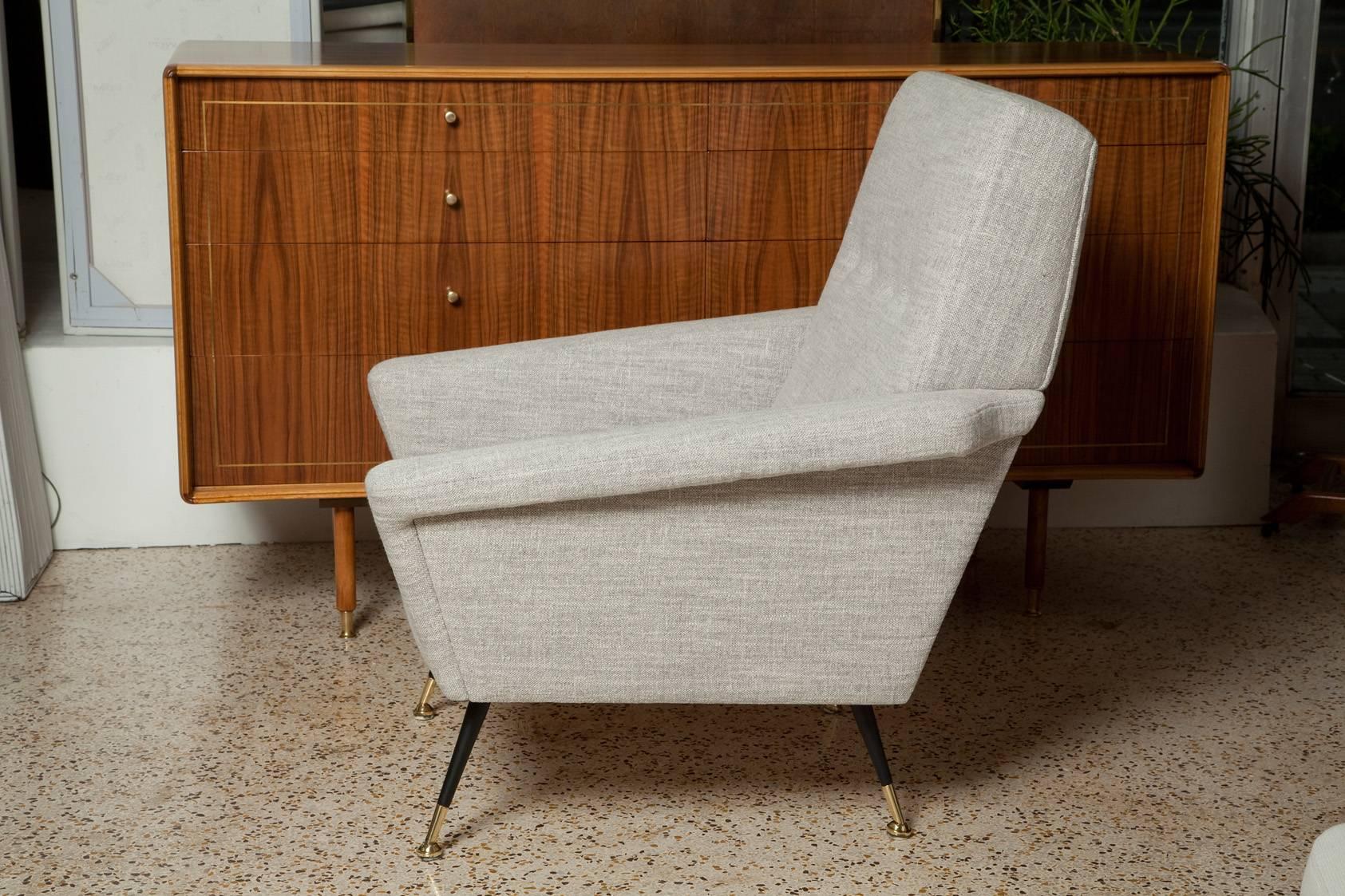 Fully restored pair of 1950s Italian lounge chairs, upholstered in a thick grey and cream interwoven Belgian linen.