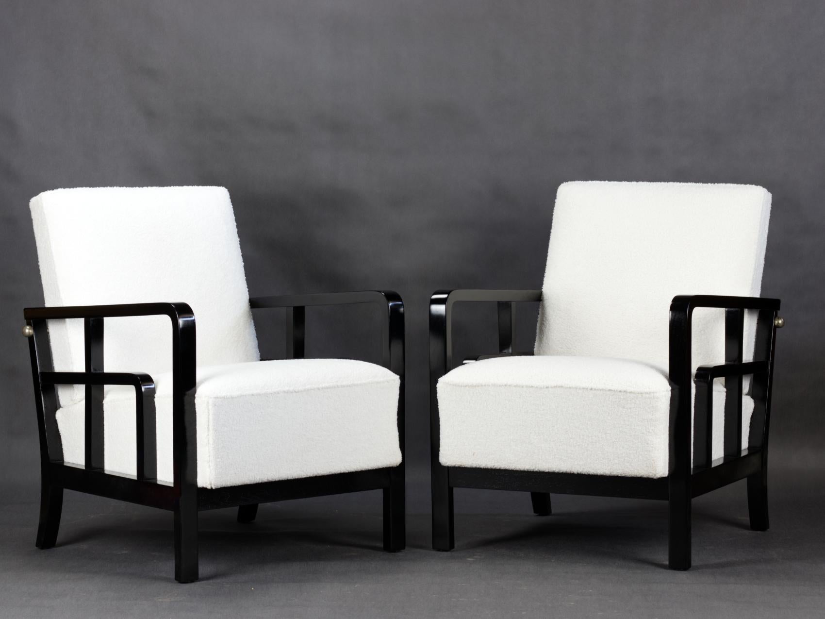 Autrichien Paire de chaises longues Art Déco entièrement restaurées, vers 1930 en vente