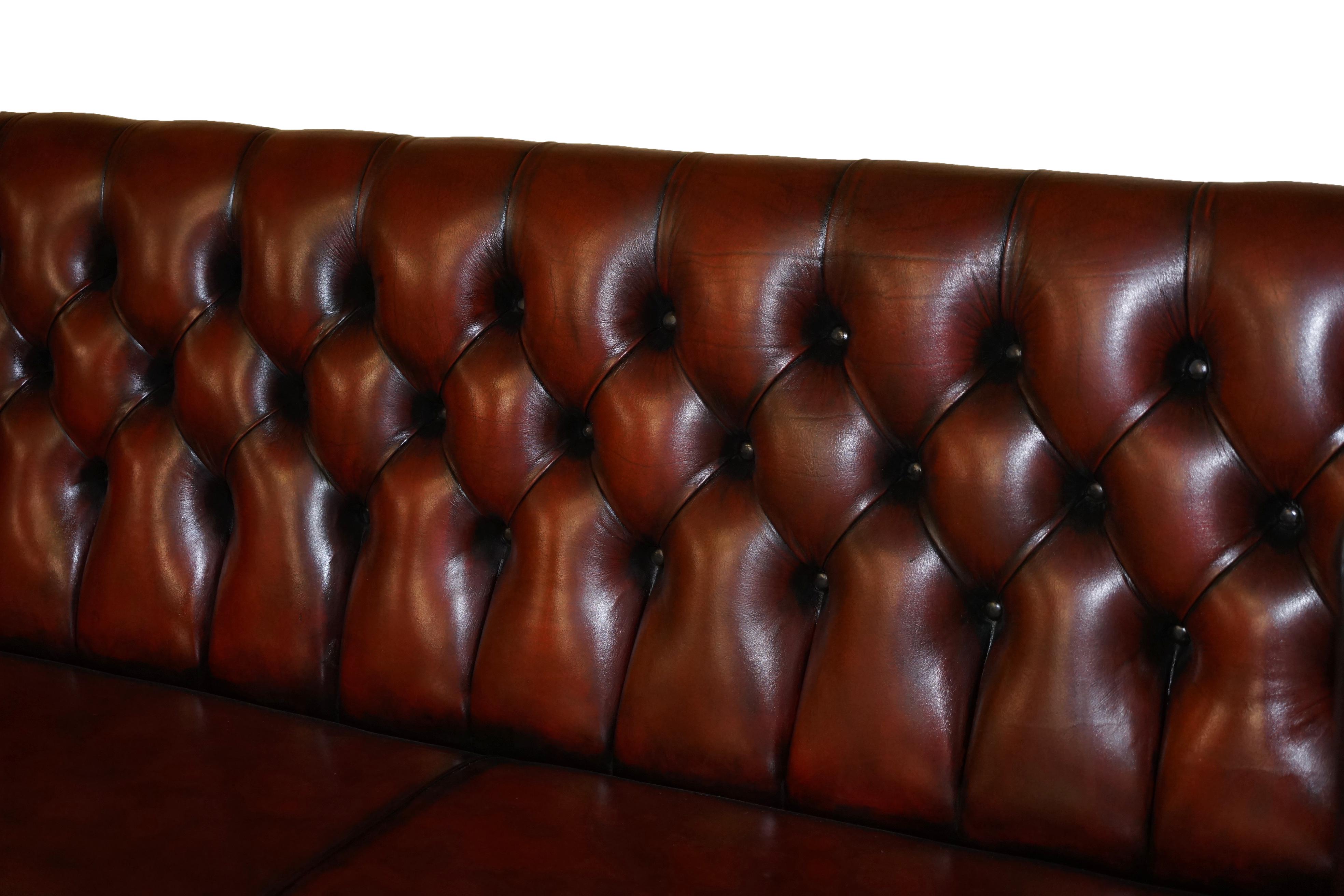 Fully Restored Pair of Huge 4-5 Seat Each Chesterfield Brown Leather Bench Sofas For Sale 2