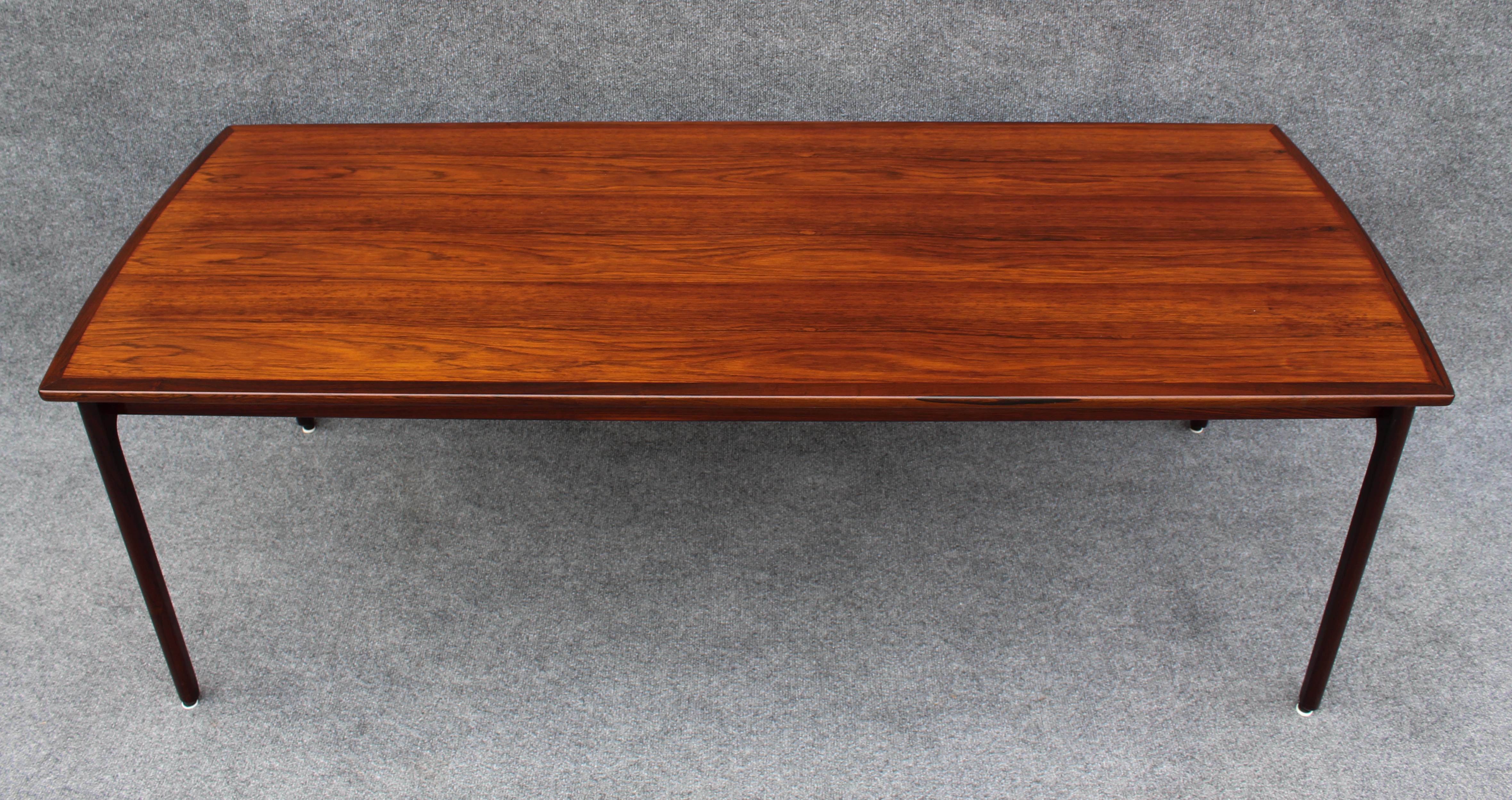 Mid-Century Modern Table basse en bois de rose Ole Wanscher, entièrement restaurée et rare, des années 1960 en vente