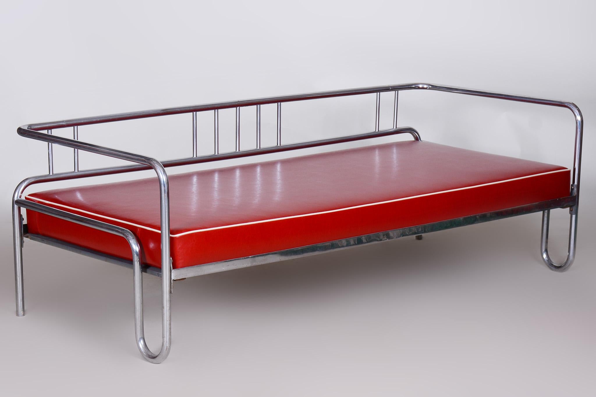 Fully Restored Red Bauhaus Sofa, High-Quality Leather, Tubular Chrome, 1930s In Good Condition For Sale In Horomerice, CZ