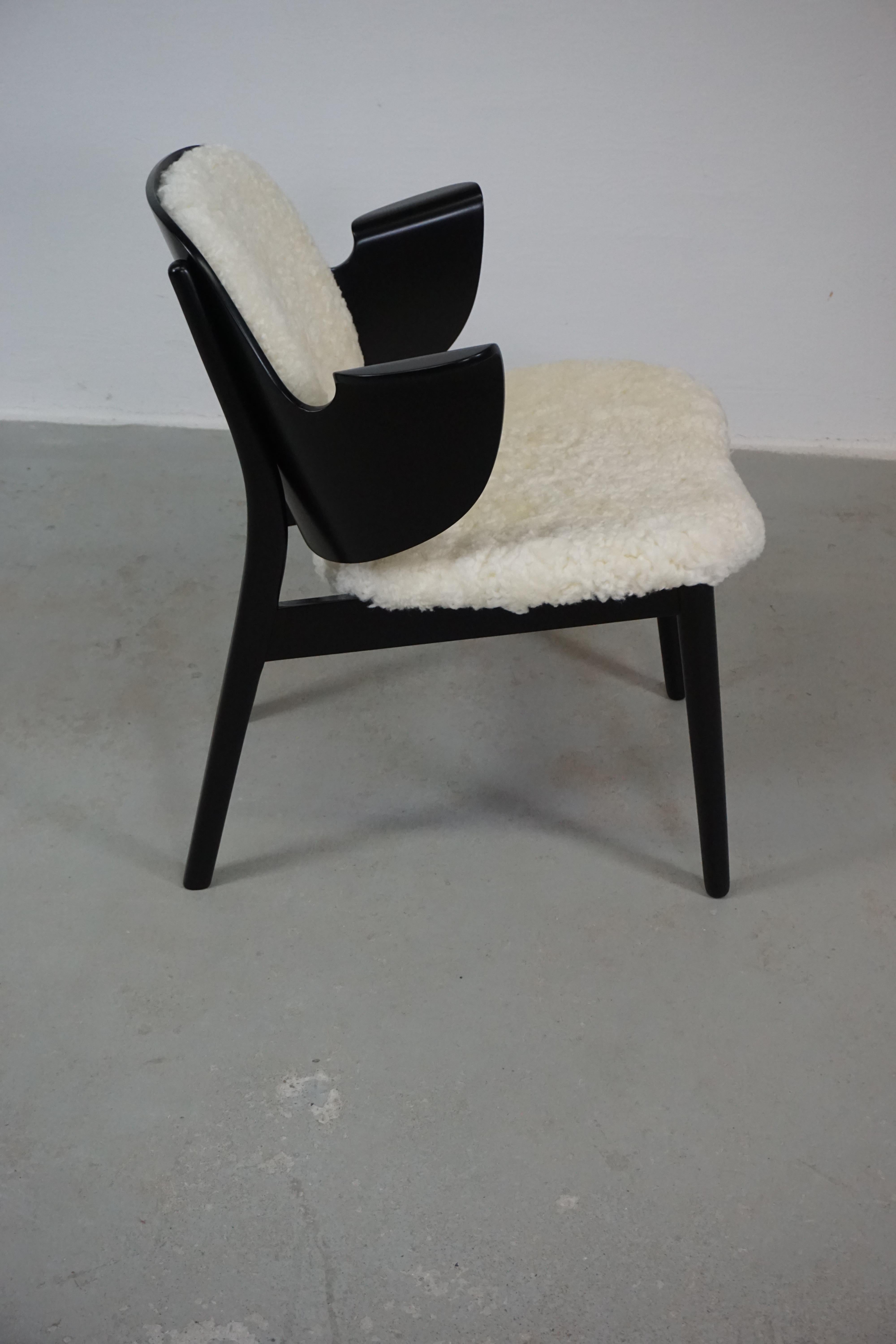 1960s Restored, Refinished Hans Olsen 107 Armchair Reupholstered with Sheepskin  For Sale 3