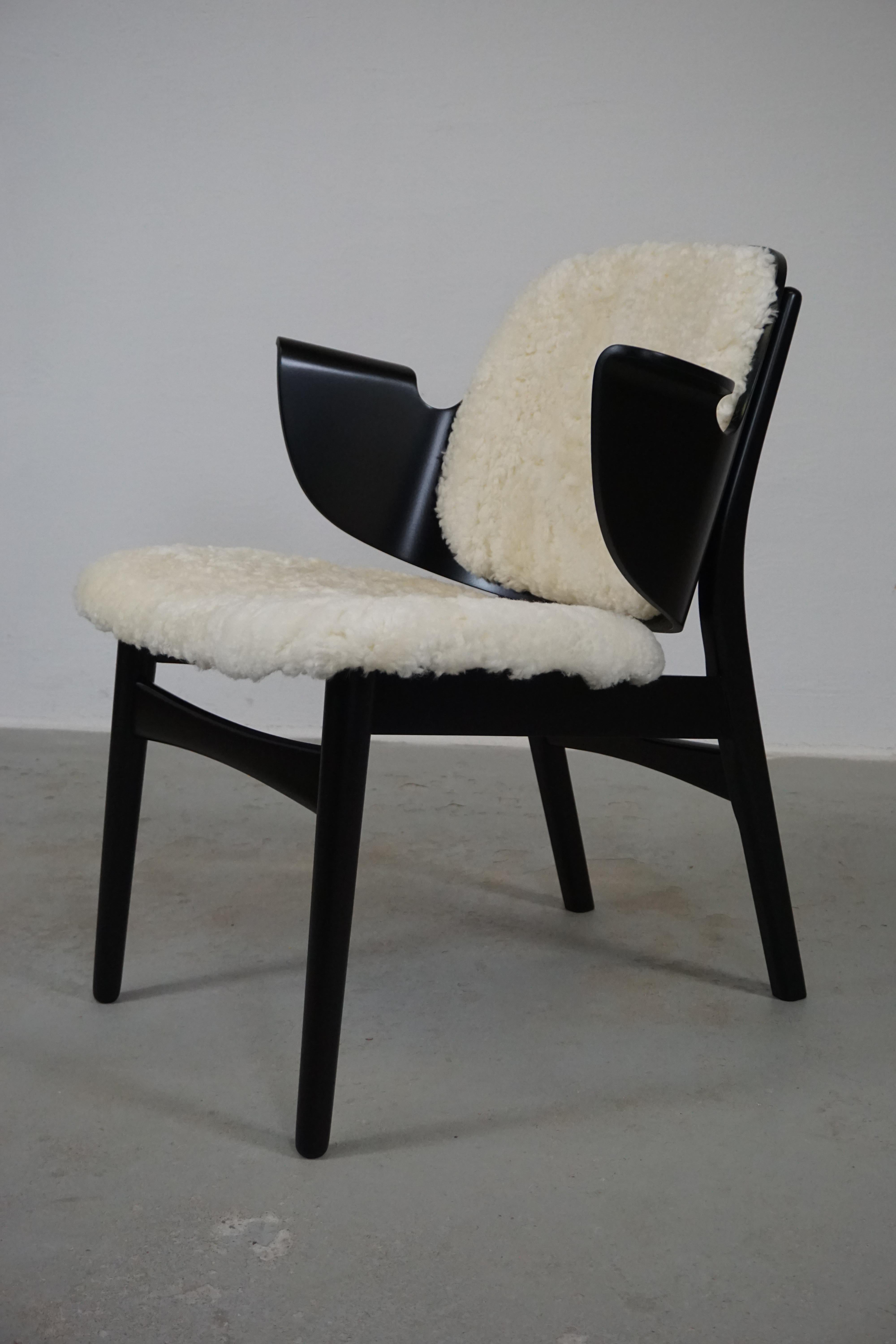 Mid-Century Modern 1960s Restored, Refinished Hans Olsen 107 Armchair Reupholstered with Sheepskin  For Sale
