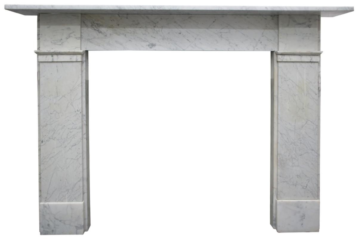 Fully Restored Victorian Carrara Marble Fire Surround In Good Condition In Manchester, GB