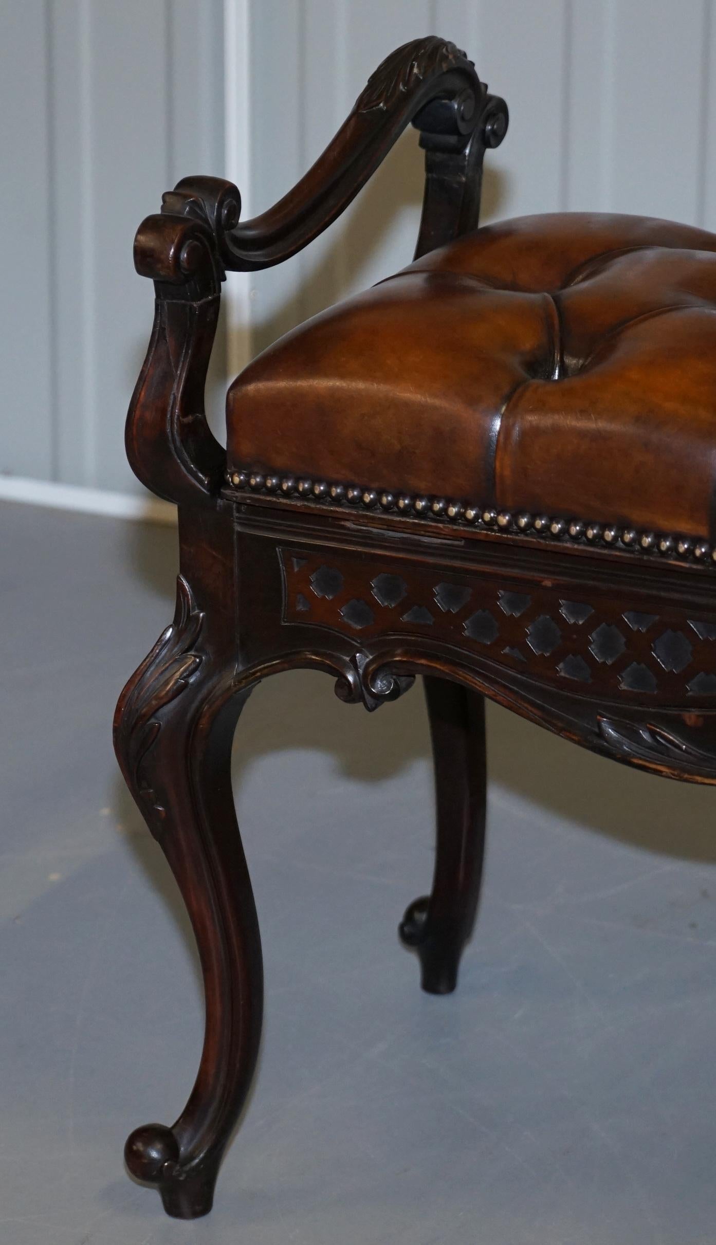 Fully Restored Victorian Chesterfield Brown Leather Piano Stool Bench 2 Person 5