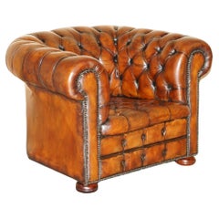 POLTRONA DEL CLUB DI CHESTERFIELD COMPLETAMENTE RISTRUTTURATA, ANNI '30, PELLE MARRONE WHISKY