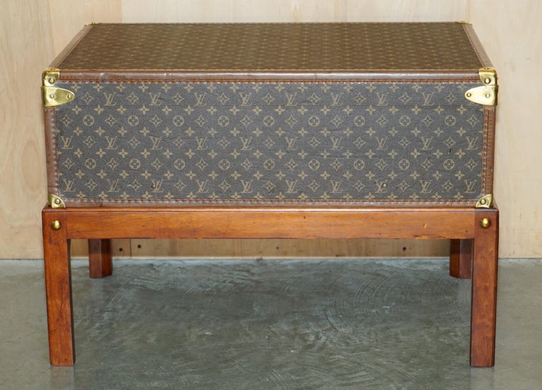 FULLY RESTORED ViNTAGE BROWN LEATHER LOUIS VUITTON SUITCASE TRUNK COFFEE  TABLE For Sale at 1stDibs